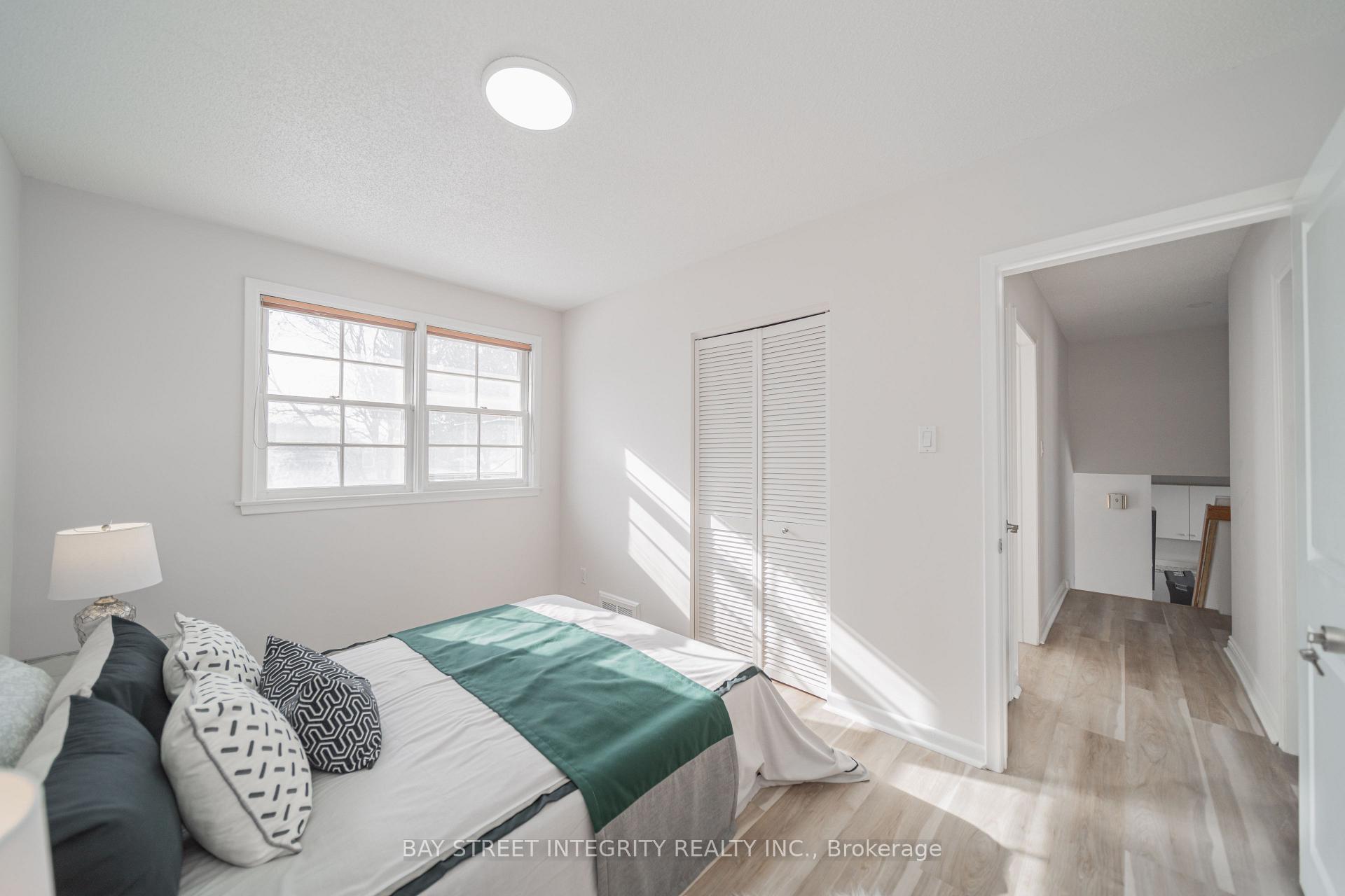 Photo 38 of 19 Valleycrest Avenue, Markham, Bullock — HOMEH