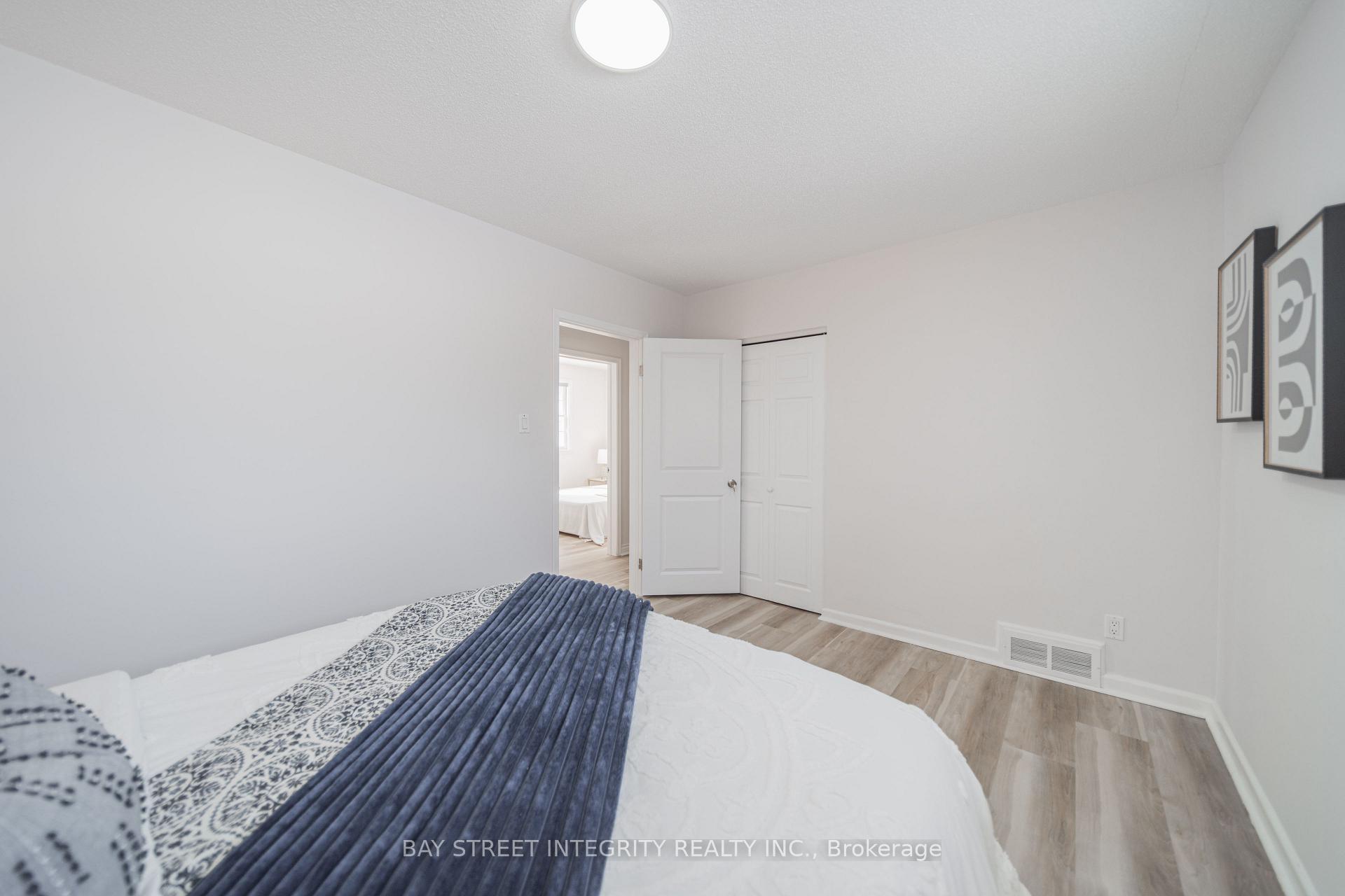 Photo 40 of 19 Valleycrest Avenue, Markham, Bullock — HOMEH