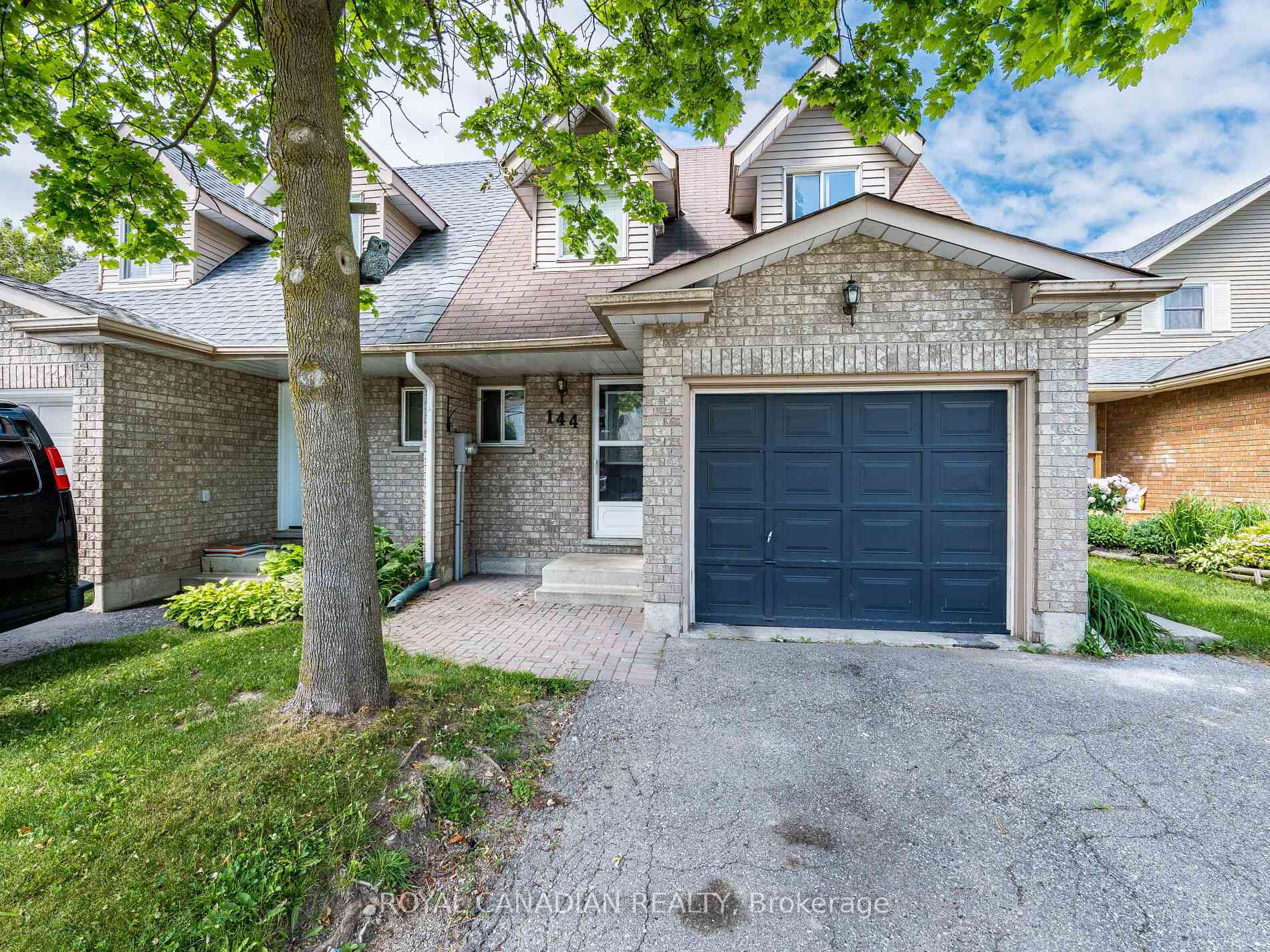 Photo 1 of 144 Lakeview Court, Orangeville — HOMEH