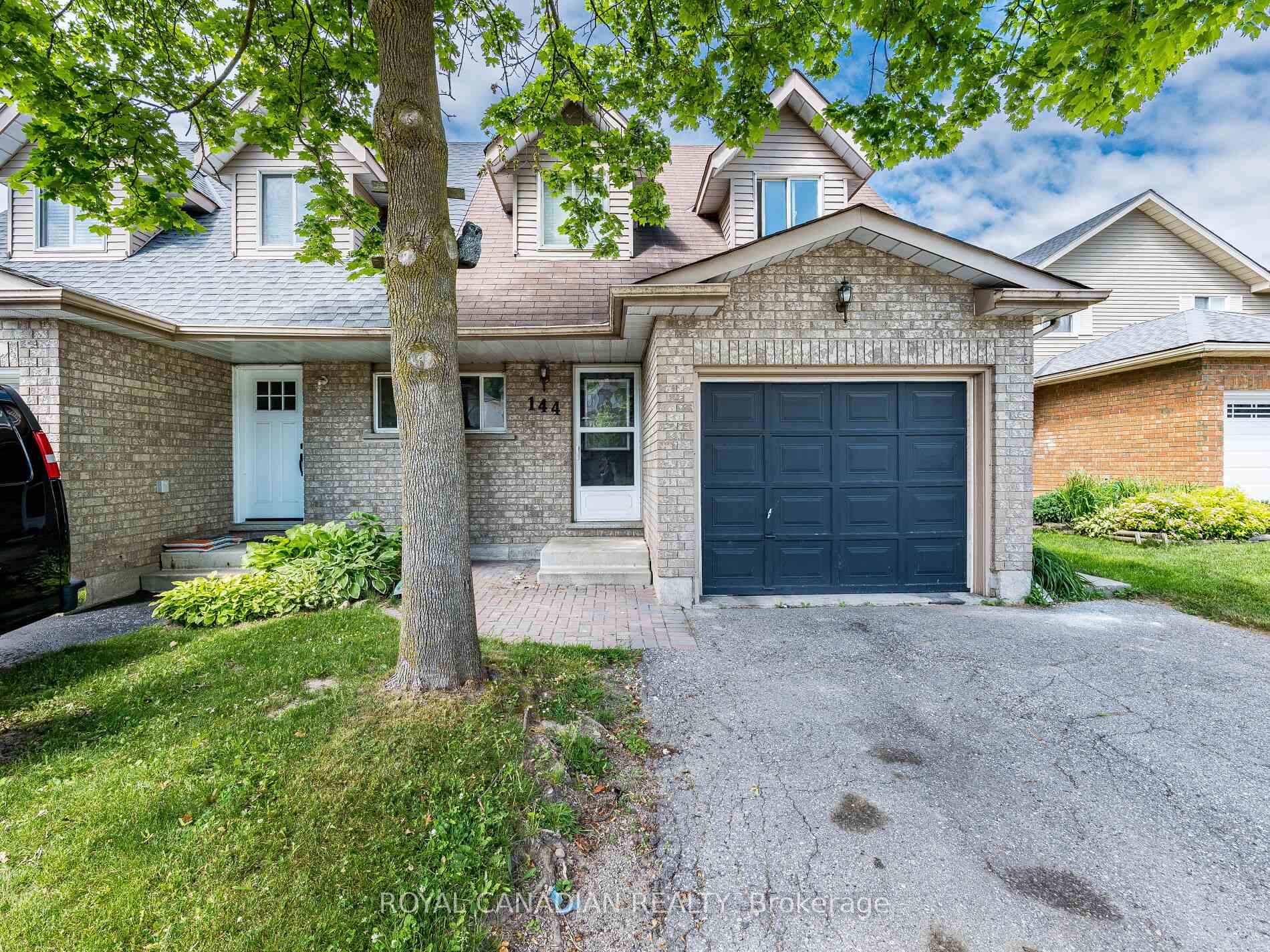 Photo 15 of 144 Lakeview Court, Orangeville — HOMEH