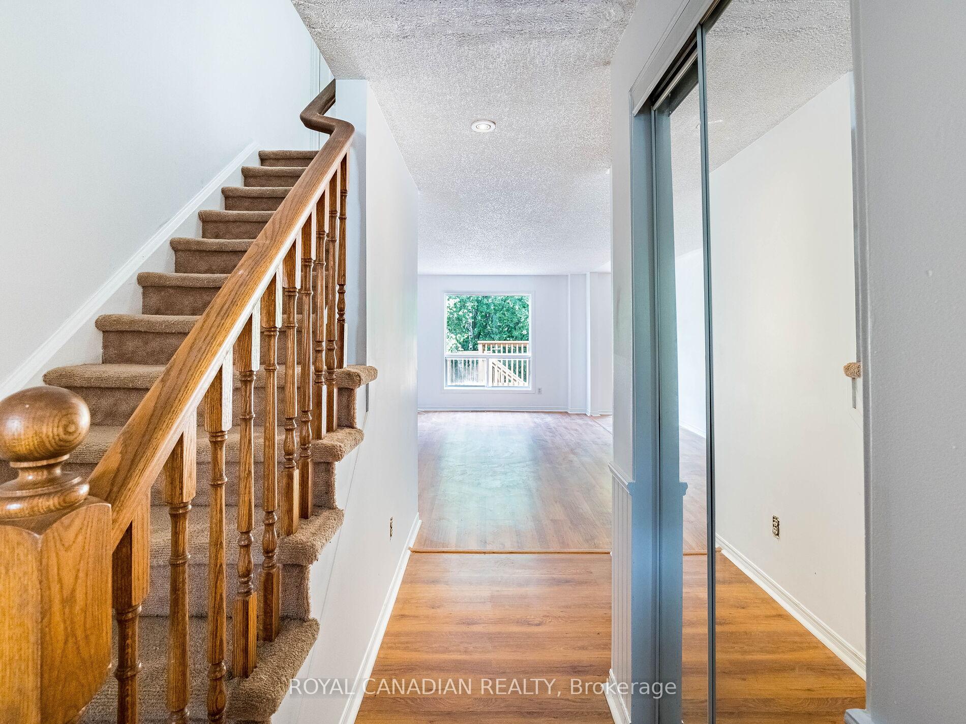 Photo 6 of 144 Lakeview Court, Orangeville — HOMEH