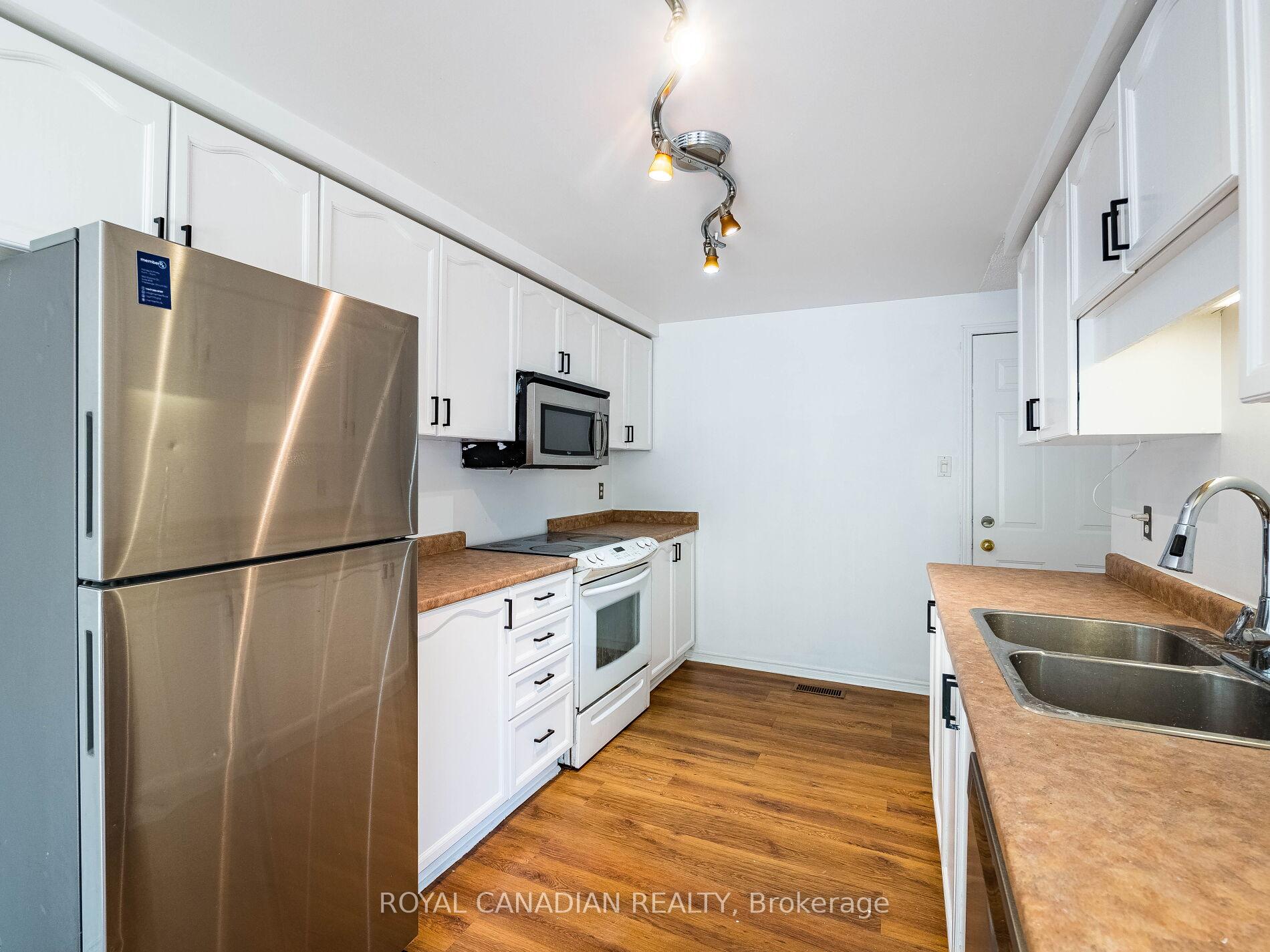 Photo 22 of 144 Lakeview Court, Orangeville — HOMEH