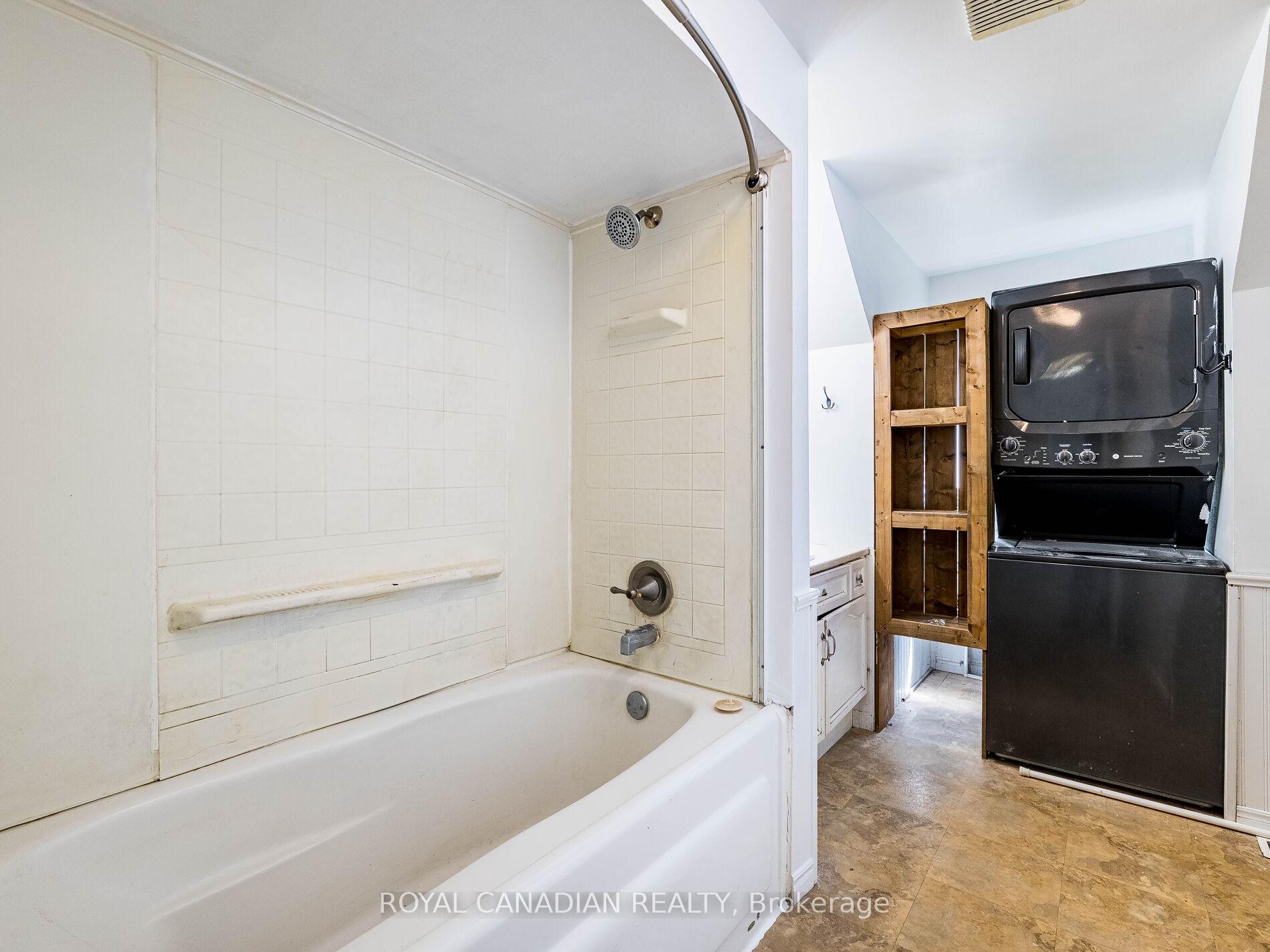 Photo 8 of 144 Lakeview Court, Orangeville — HOMEH