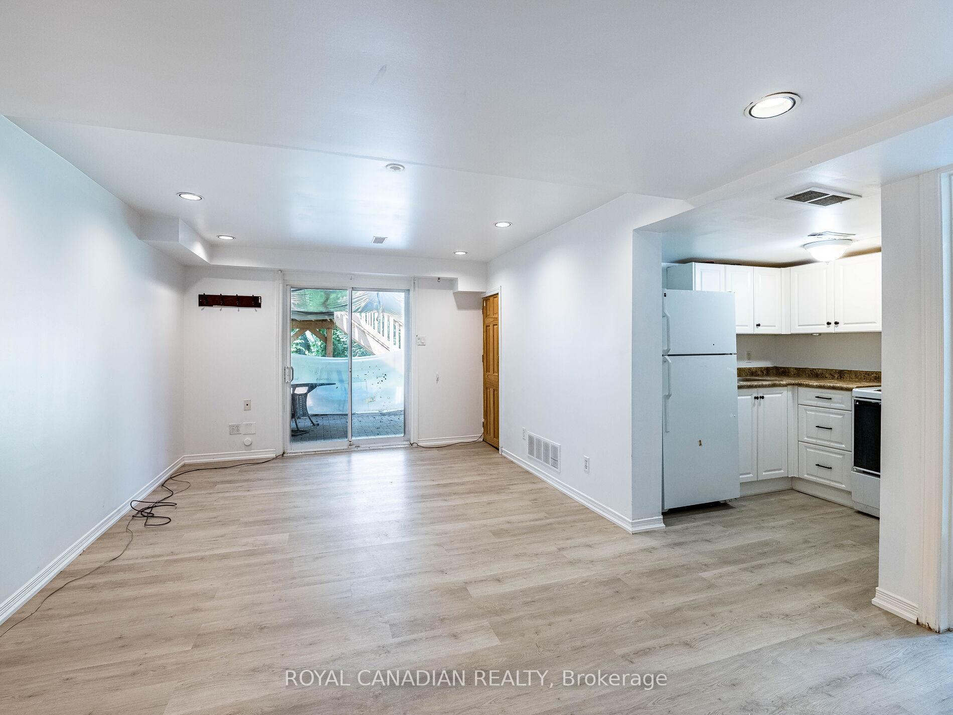 Photo 18 of 144 Lakeview Court, Orangeville — HOMEH