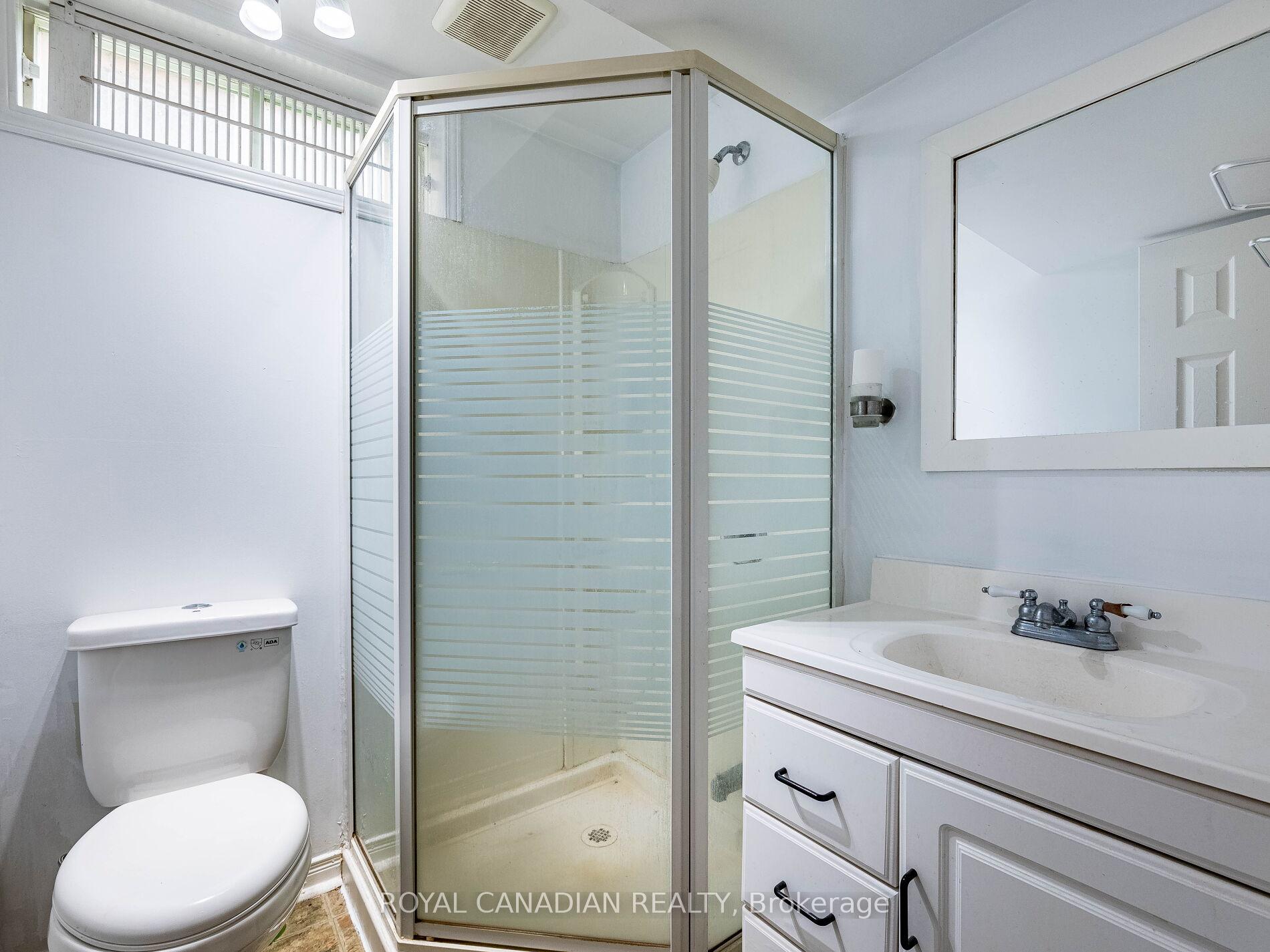 Photo 23 of 144 Lakeview Court, Orangeville — HOMEH