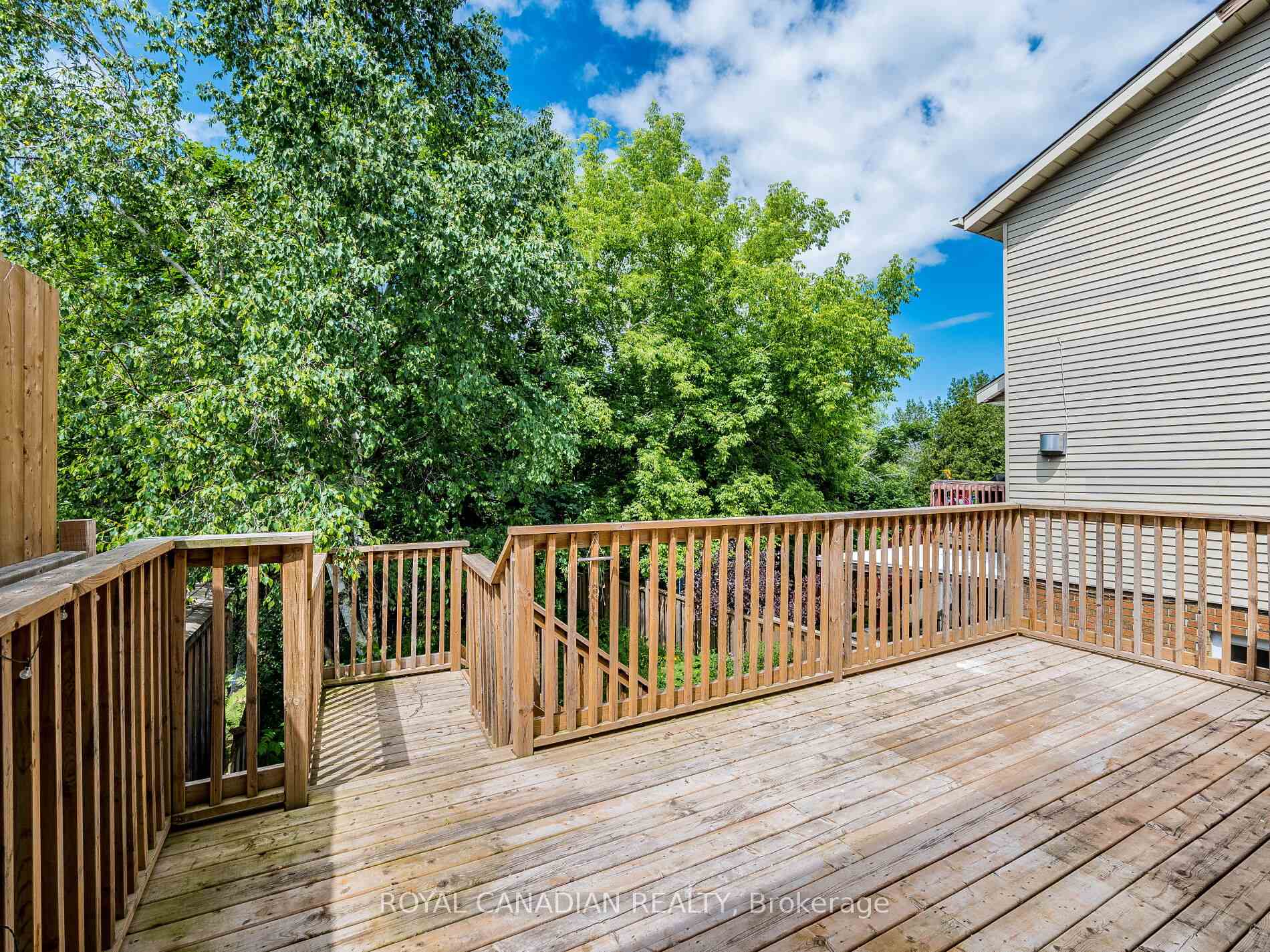 Photo 28 of 144 Lakeview Court, Orangeville — HOMEH
