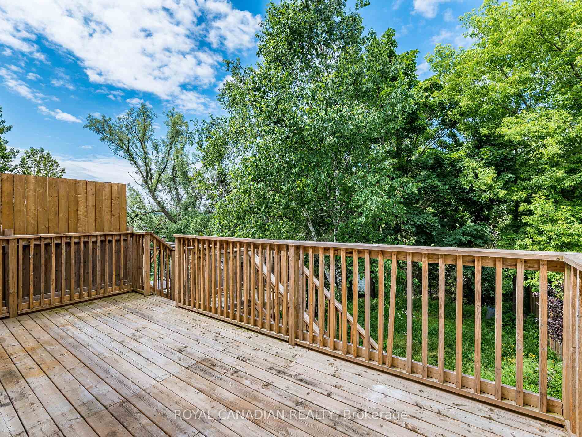Photo 36 of 144 Lakeview Court, Orangeville — HOMEH