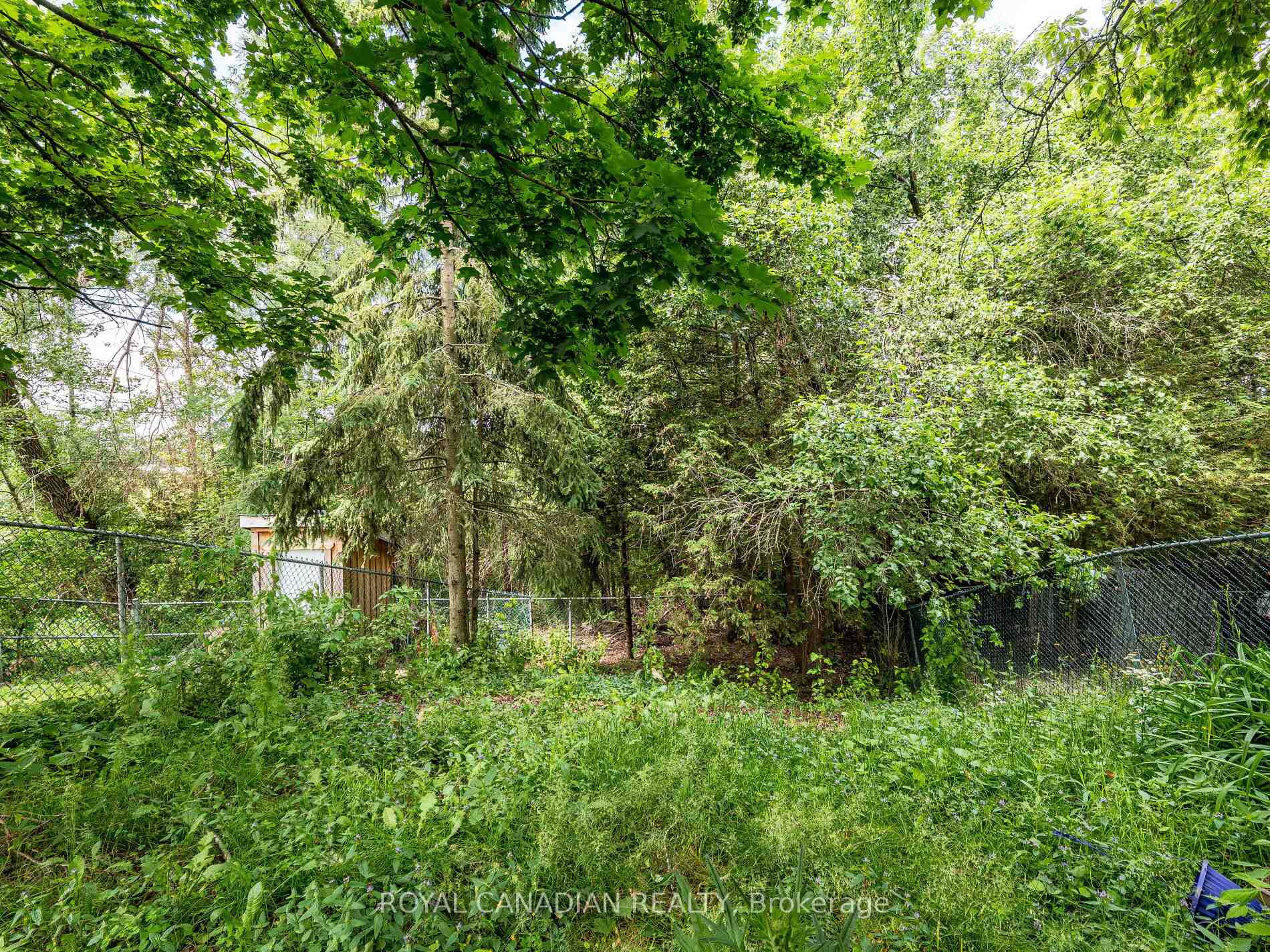 Photo 35 of 144 Lakeview Court, Orangeville — HOMEH