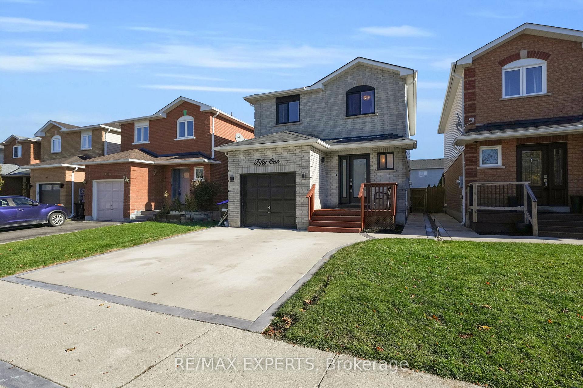 Photo 3 of 51 Mcknight Crescent, New Tecumseth, Tottenham — HOMEH