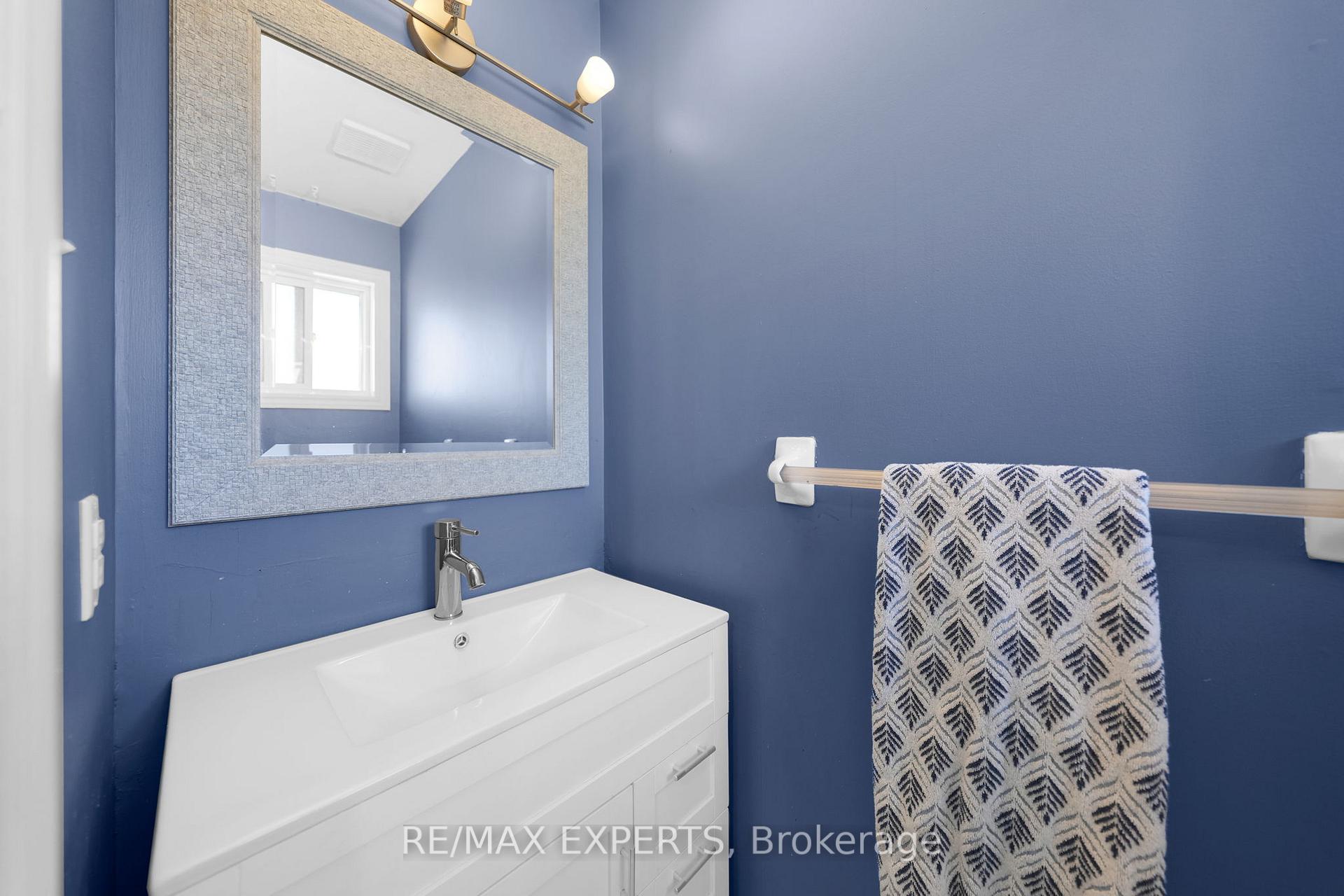 Photo 7 of 51 Mcknight Crescent, New Tecumseth, Tottenham — HOMEH