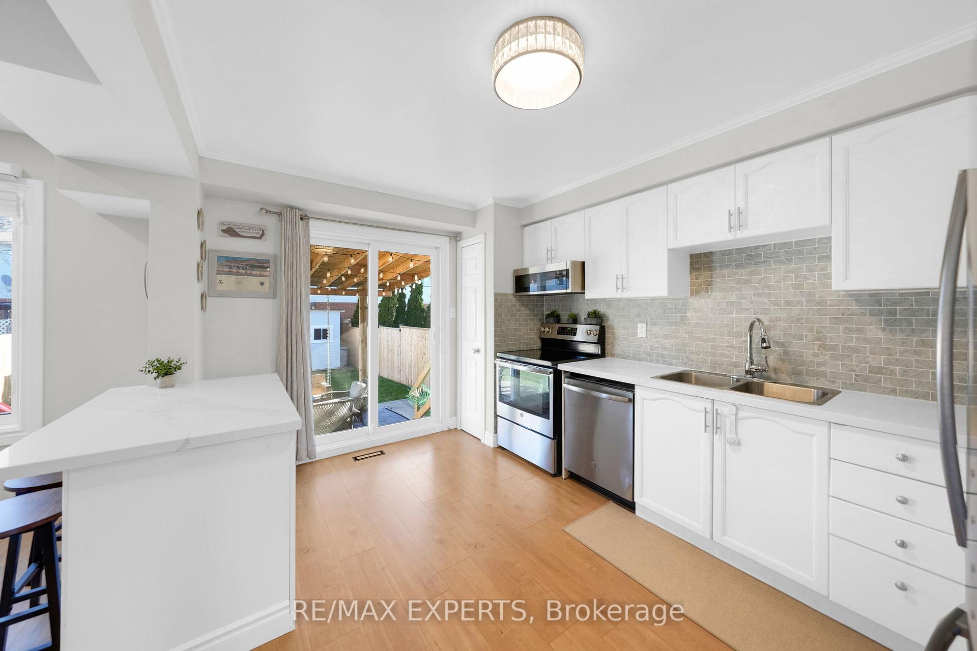 Photo 9 of 51 Mcknight Crescent, New Tecumseth, Tottenham — HOMEH