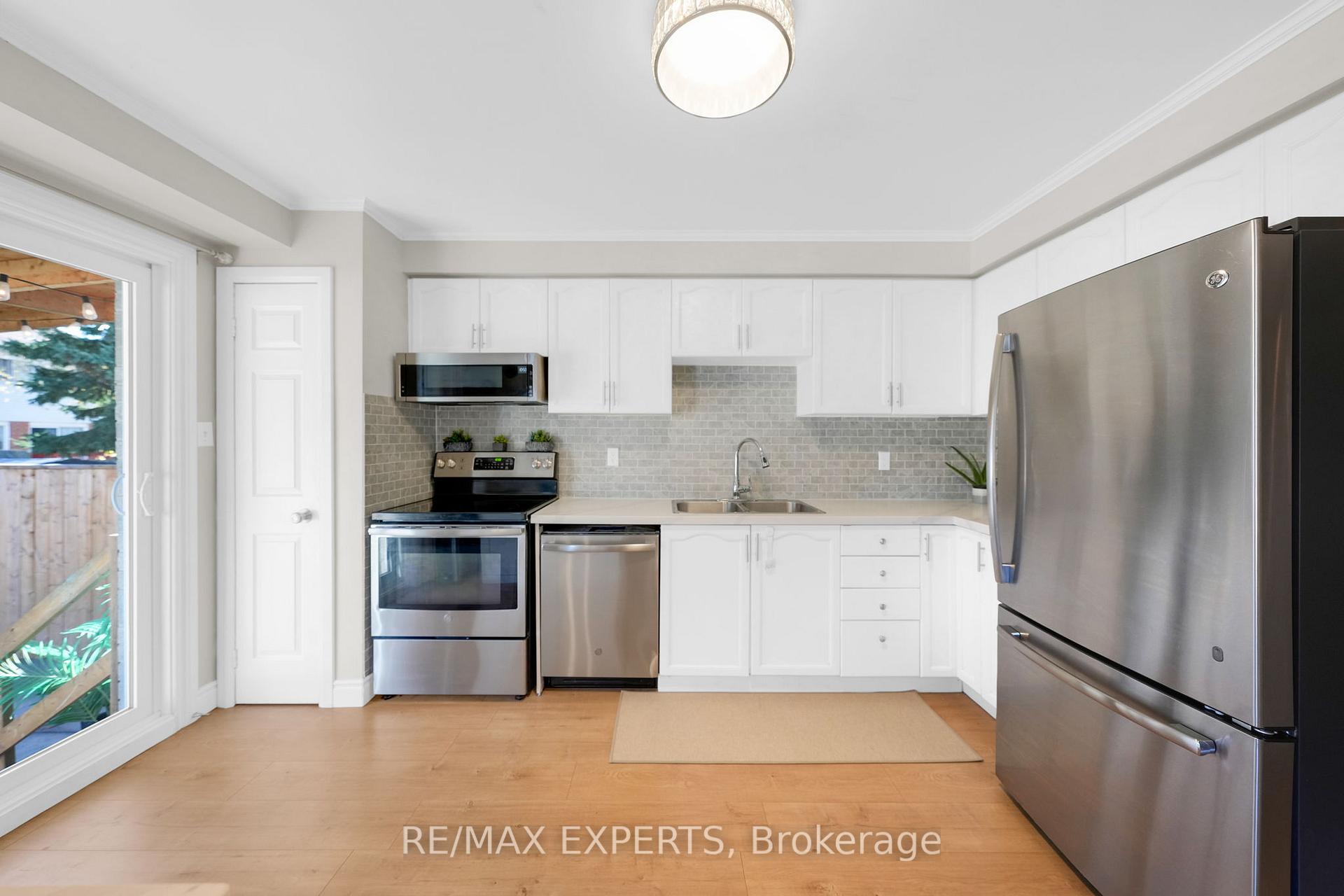 Photo 10 of 51 Mcknight Crescent, New Tecumseth, Tottenham — HOMEH