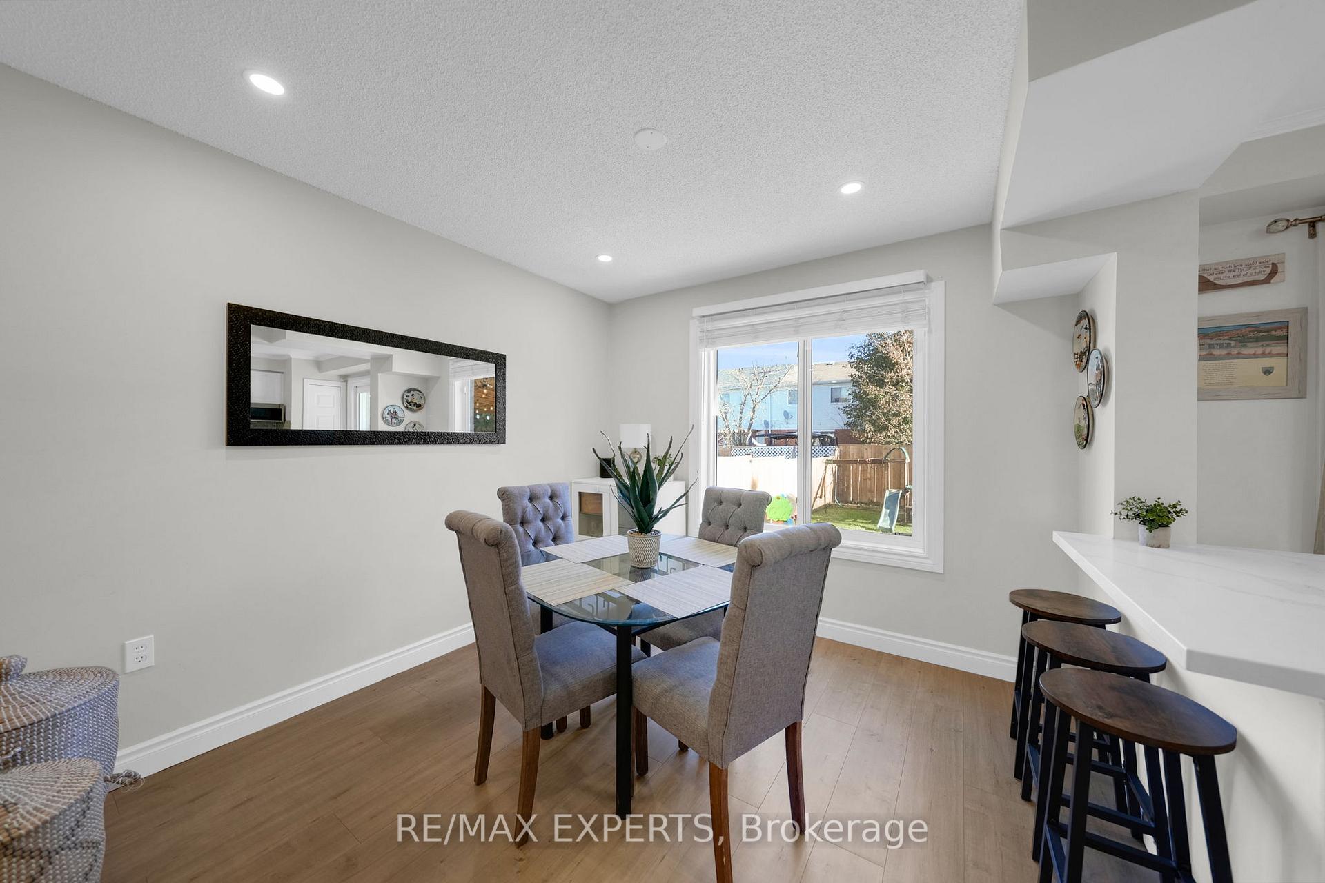 Photo 16 of 51 Mcknight Crescent, New Tecumseth, Tottenham — HOMEH
