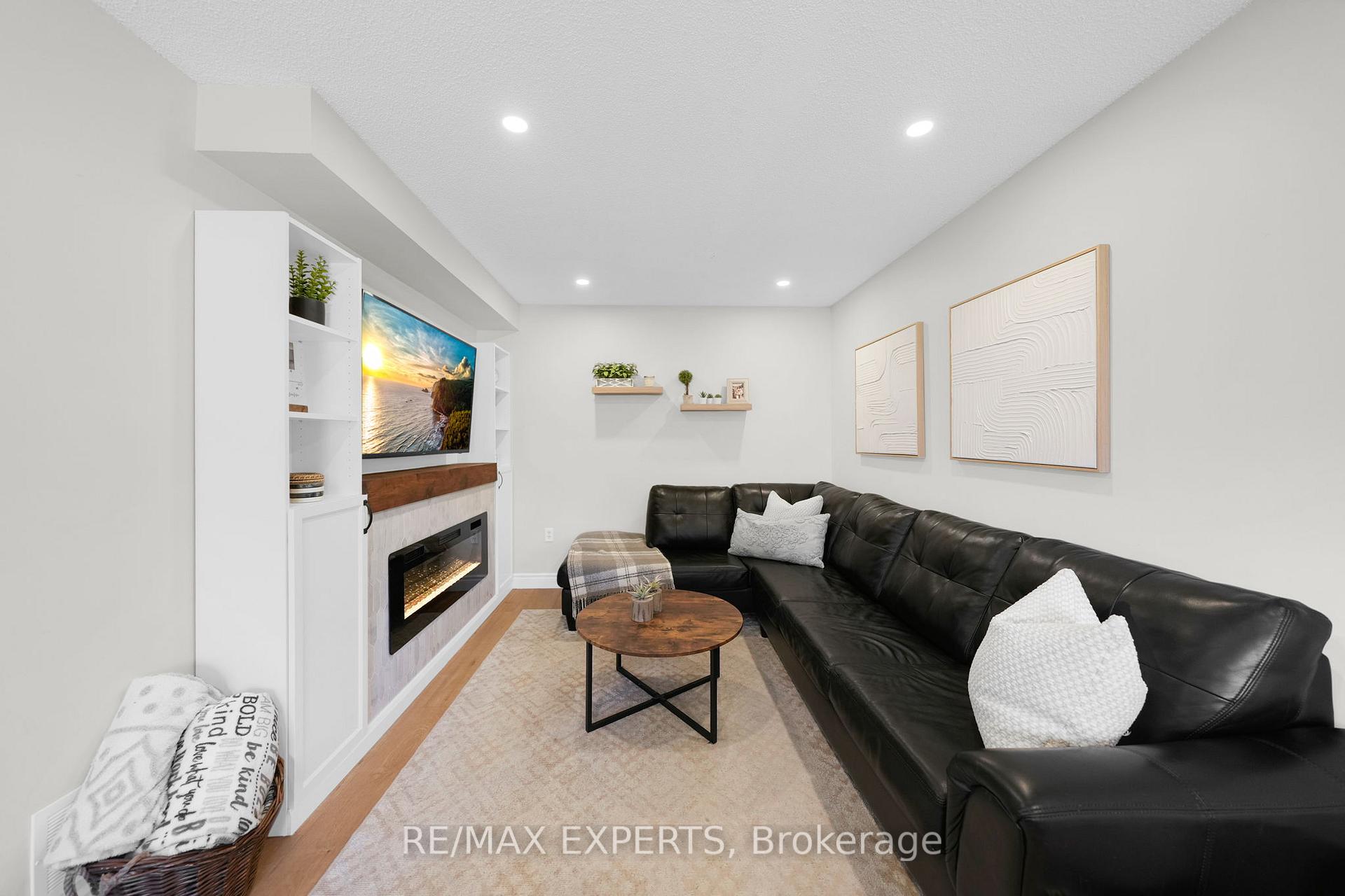Photo 18 of 51 Mcknight Crescent, New Tecumseth, Tottenham — HOMEH