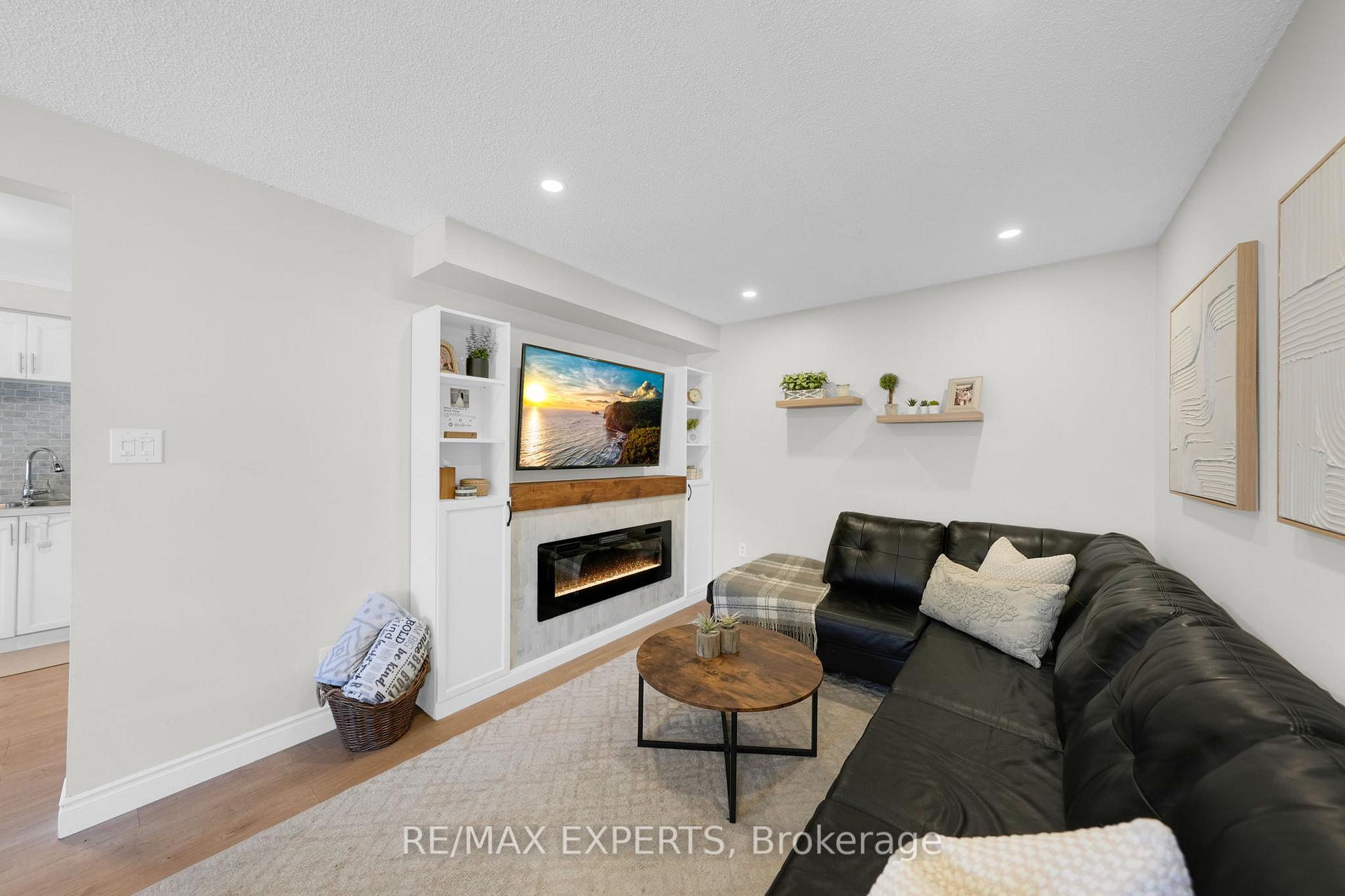 Photo 19 of 51 Mcknight Crescent, New Tecumseth, Tottenham — HOMEH