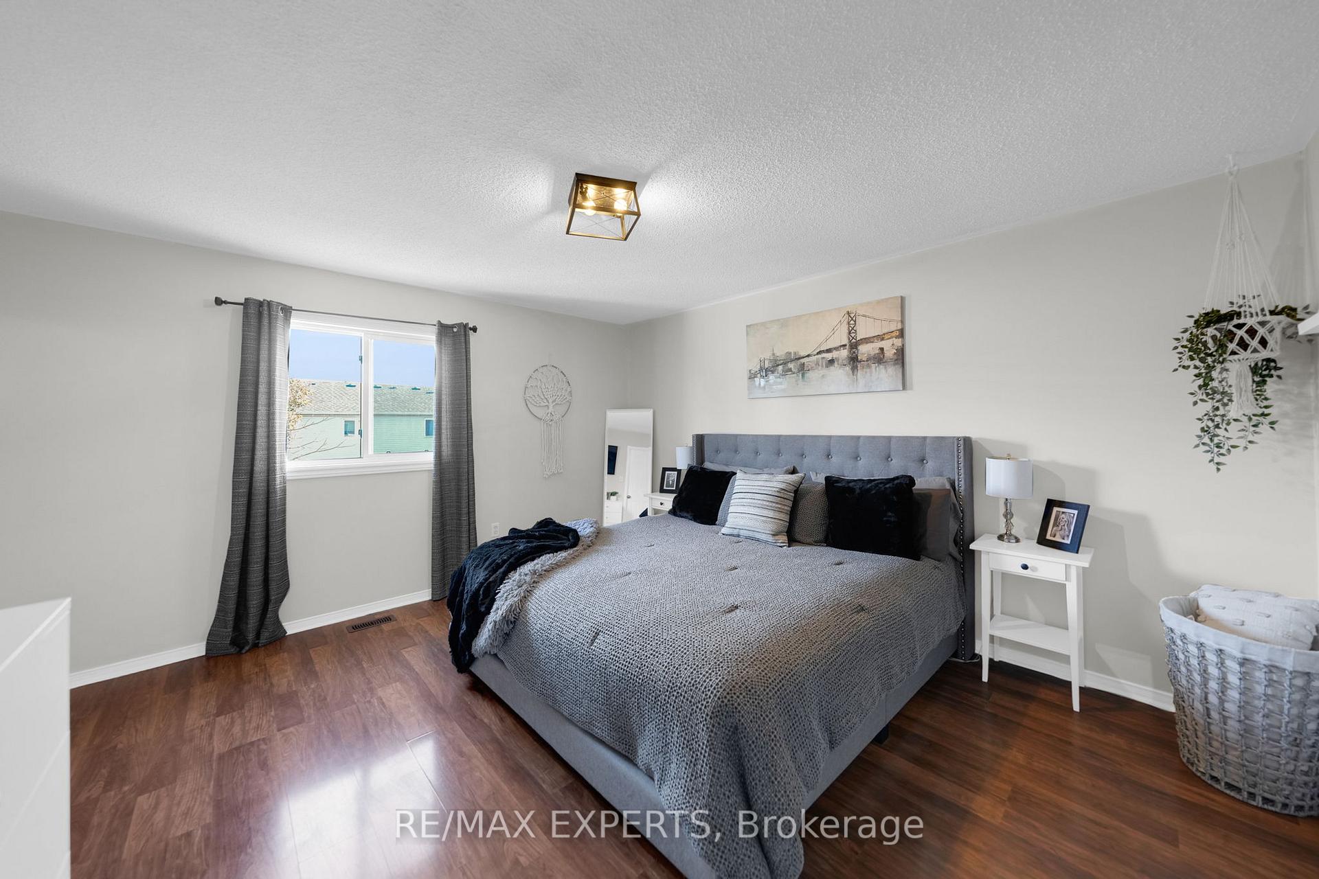 Photo 23 of 51 Mcknight Crescent, New Tecumseth, Tottenham — HOMEH