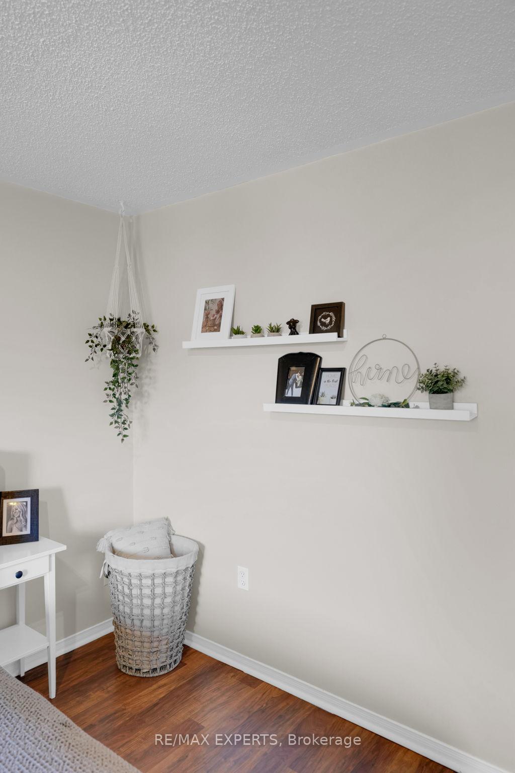 Photo 27 of 51 Mcknight Crescent, New Tecumseth, Tottenham — HOMEH