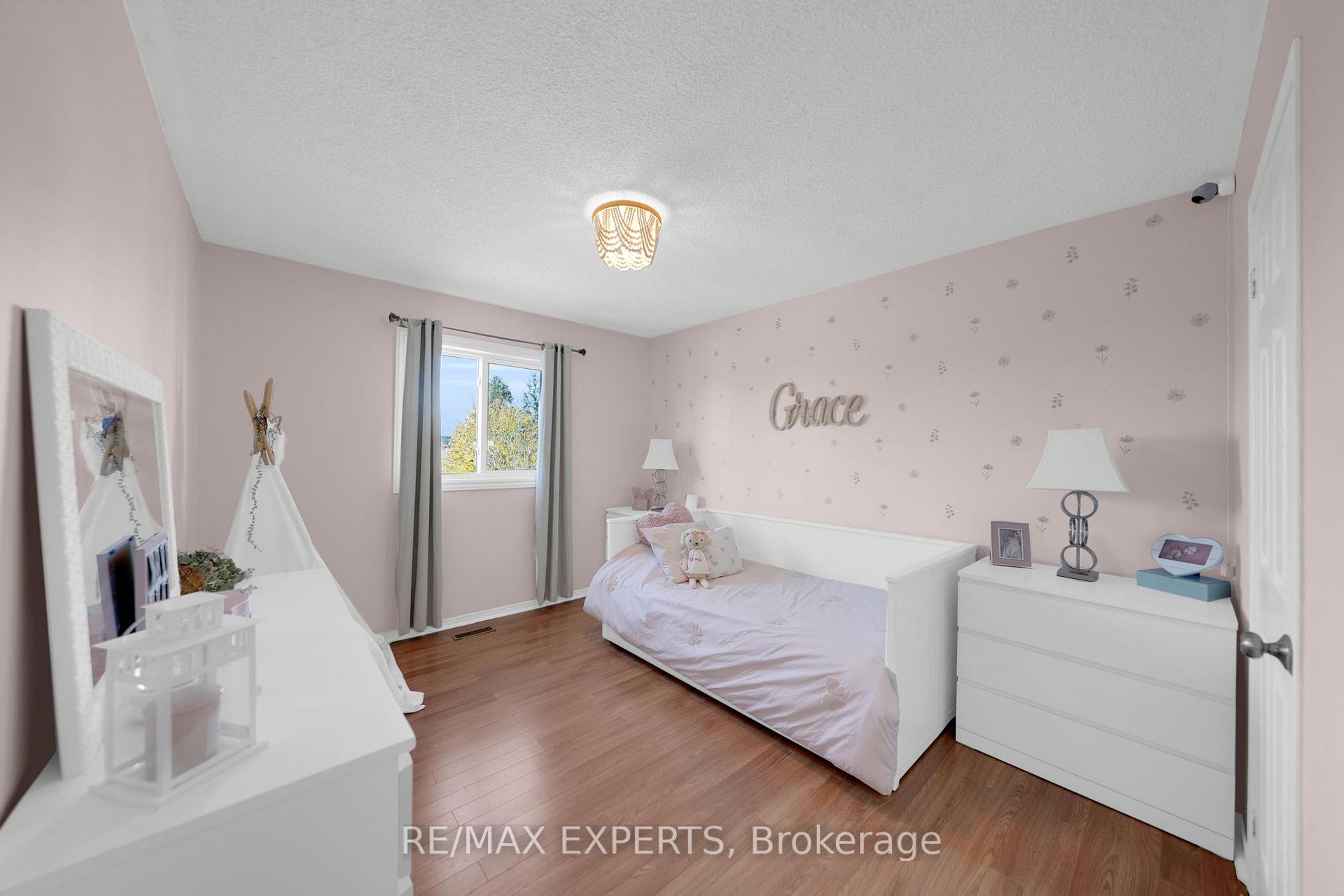 Photo 29 of 51 Mcknight Crescent, New Tecumseth, Tottenham — HOMEH