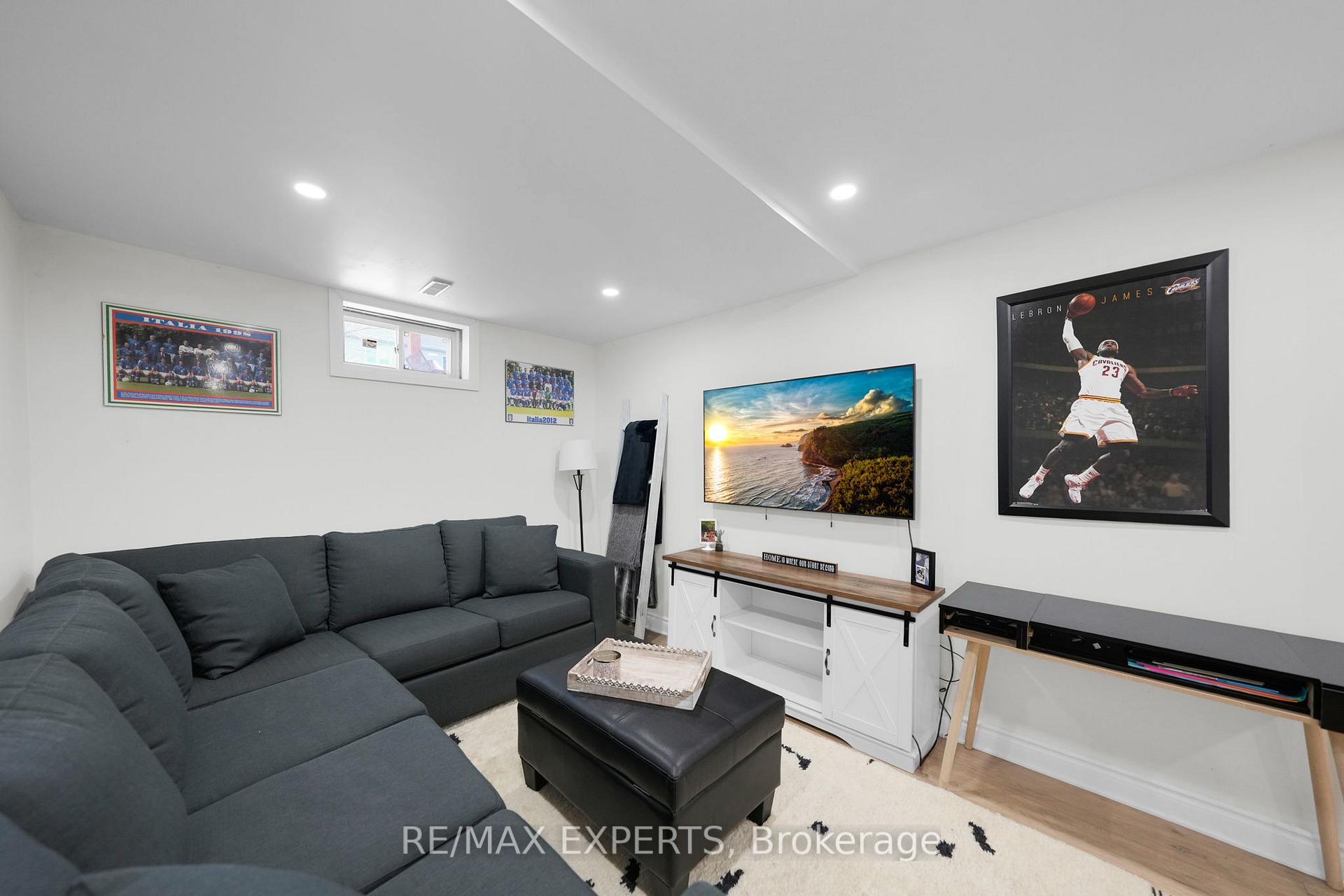 Photo 35 of 51 Mcknight Crescent, New Tecumseth, Tottenham — HOMEH