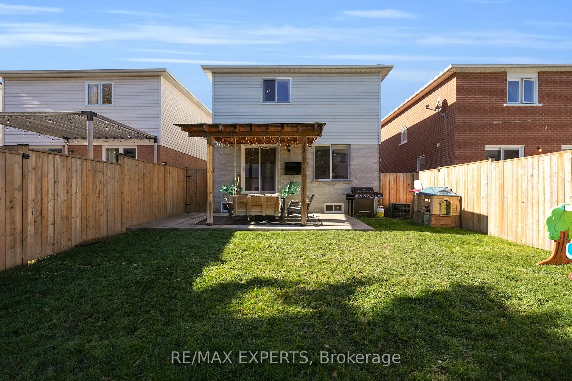 Photo 42 of 51 Mcknight Crescent, New Tecumseth, Tottenham — HOMEH
