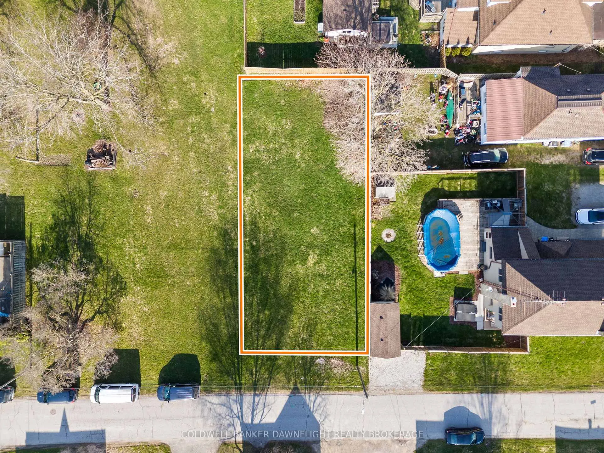 Photo 4 of 257 Pearl Street, North Middlesex, Parkhill — HOMEH