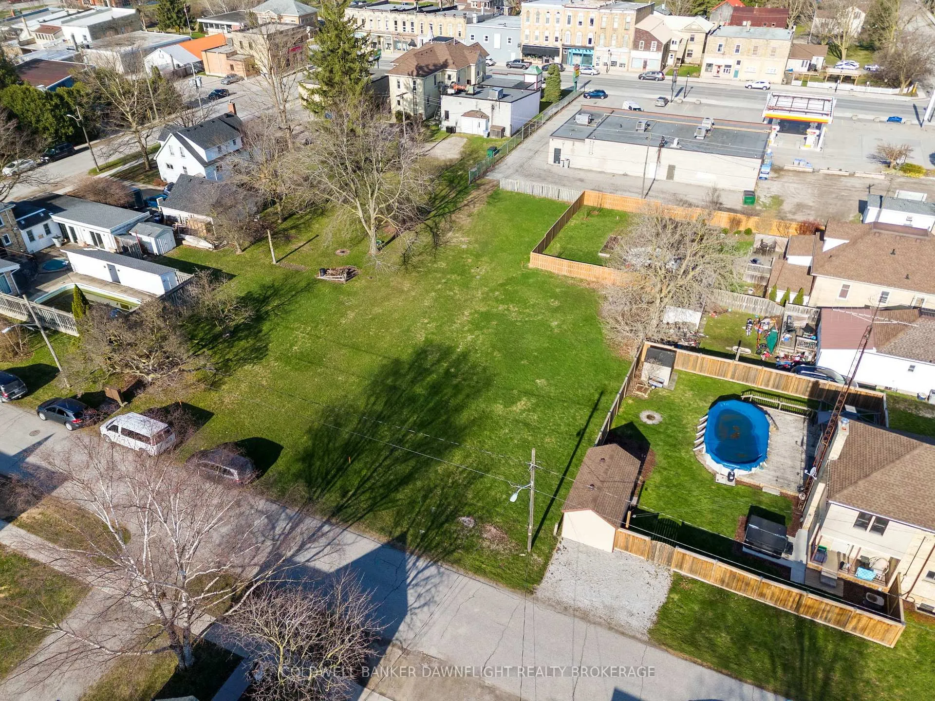 Photo 5 of 257 Pearl Street, North Middlesex, Parkhill — HOMEH