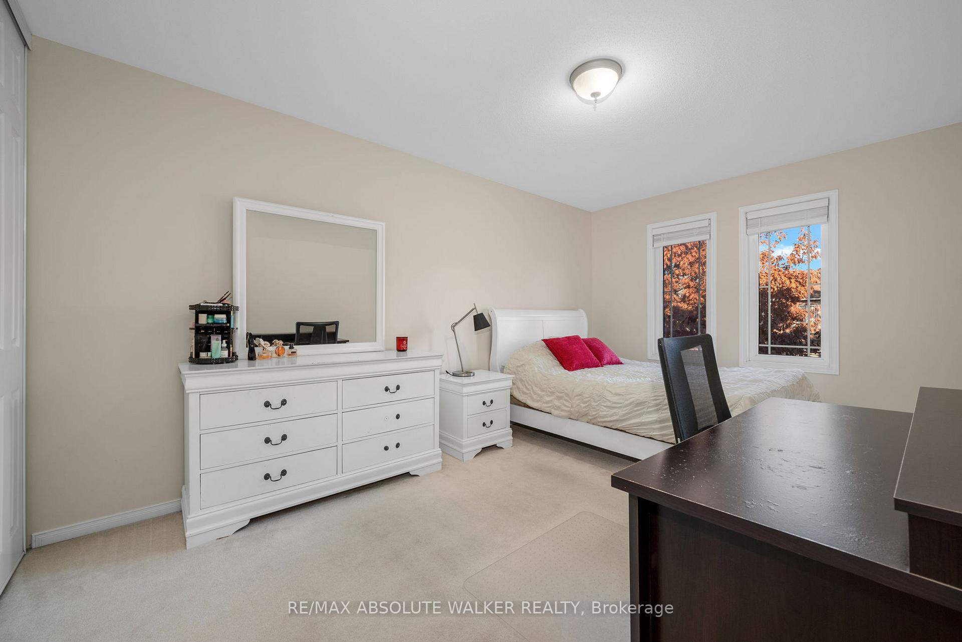 Photo 27 of 126 Forestcrest Street, Ottawa, Chapel Hill — HOMEH