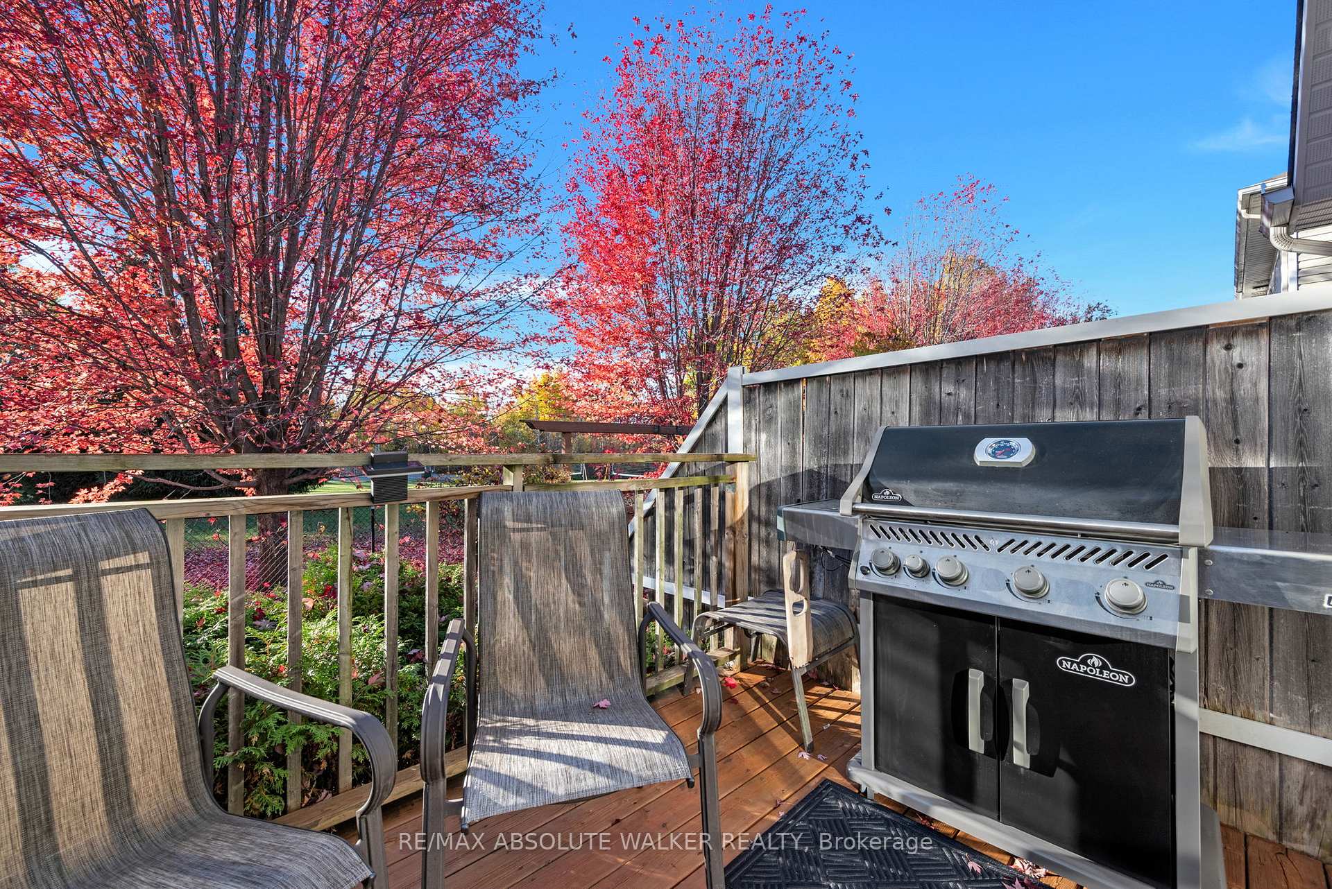 Photo 35 of 126 Forestcrest Street, Ottawa, Chapel Hill — HOMEH