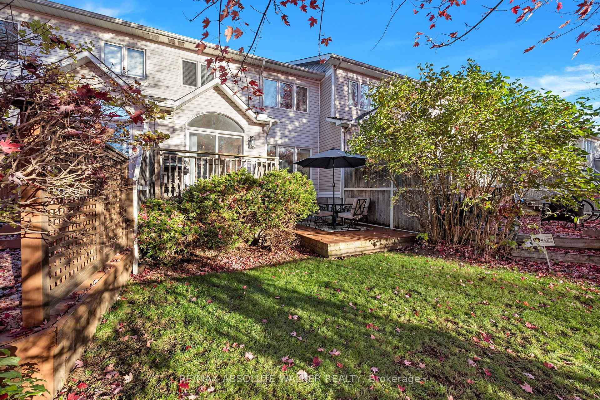 Photo 38 of 126 Forestcrest Street, Ottawa, Chapel Hill — HOMEH