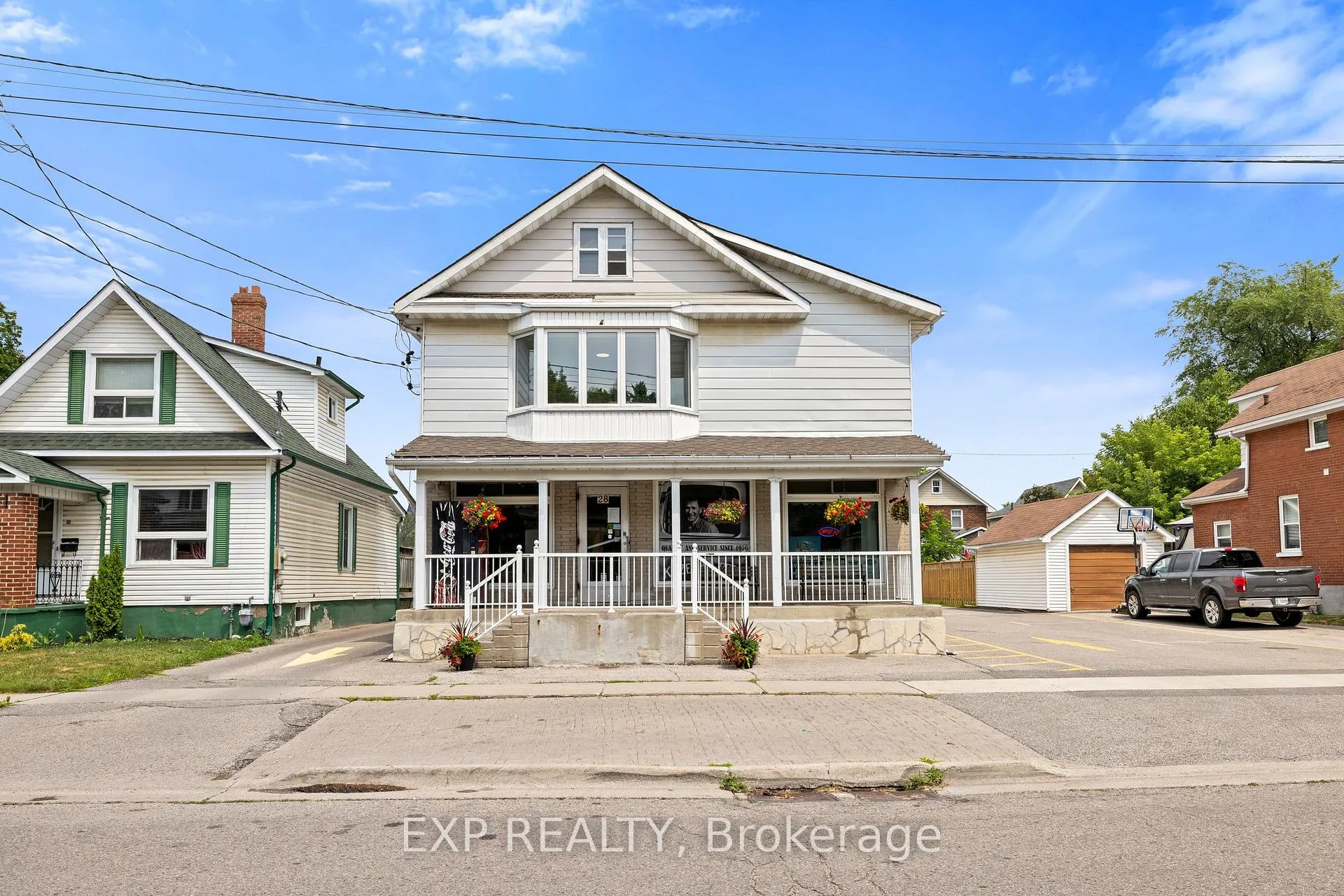Photo 1 of 28 Buckingham Avenue, Oshawa, O'Neill — HOMEH
