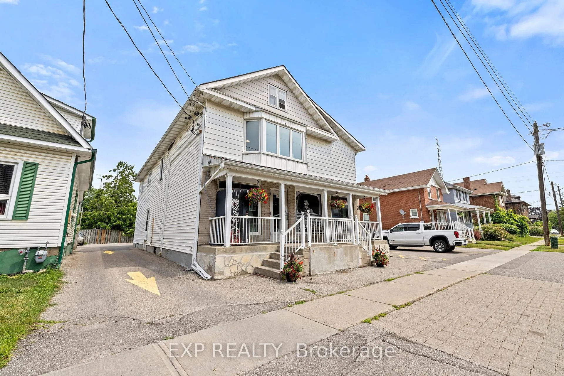 Photo 2 of 28 Buckingham Avenue, Oshawa, O'Neill — HOMEH