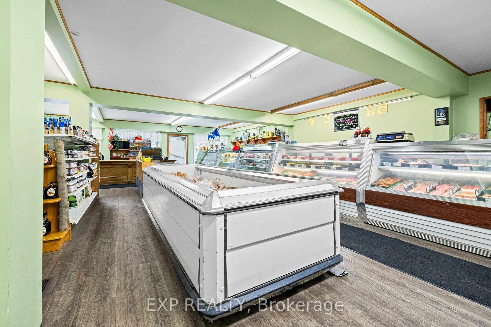 Photo 10 of 28 Buckingham Avenue, Oshawa, O'Neill — HOMEH