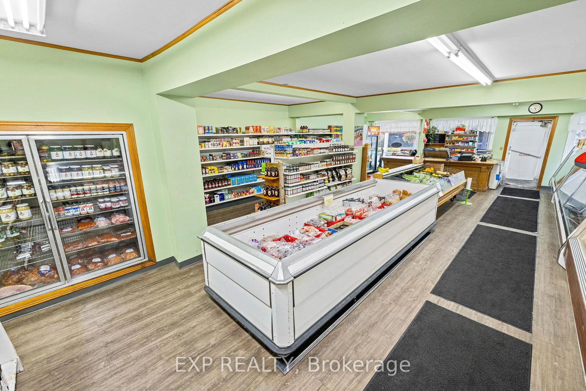 Photo 11 of 28 Buckingham Avenue, Oshawa, O'Neill — HOMEH