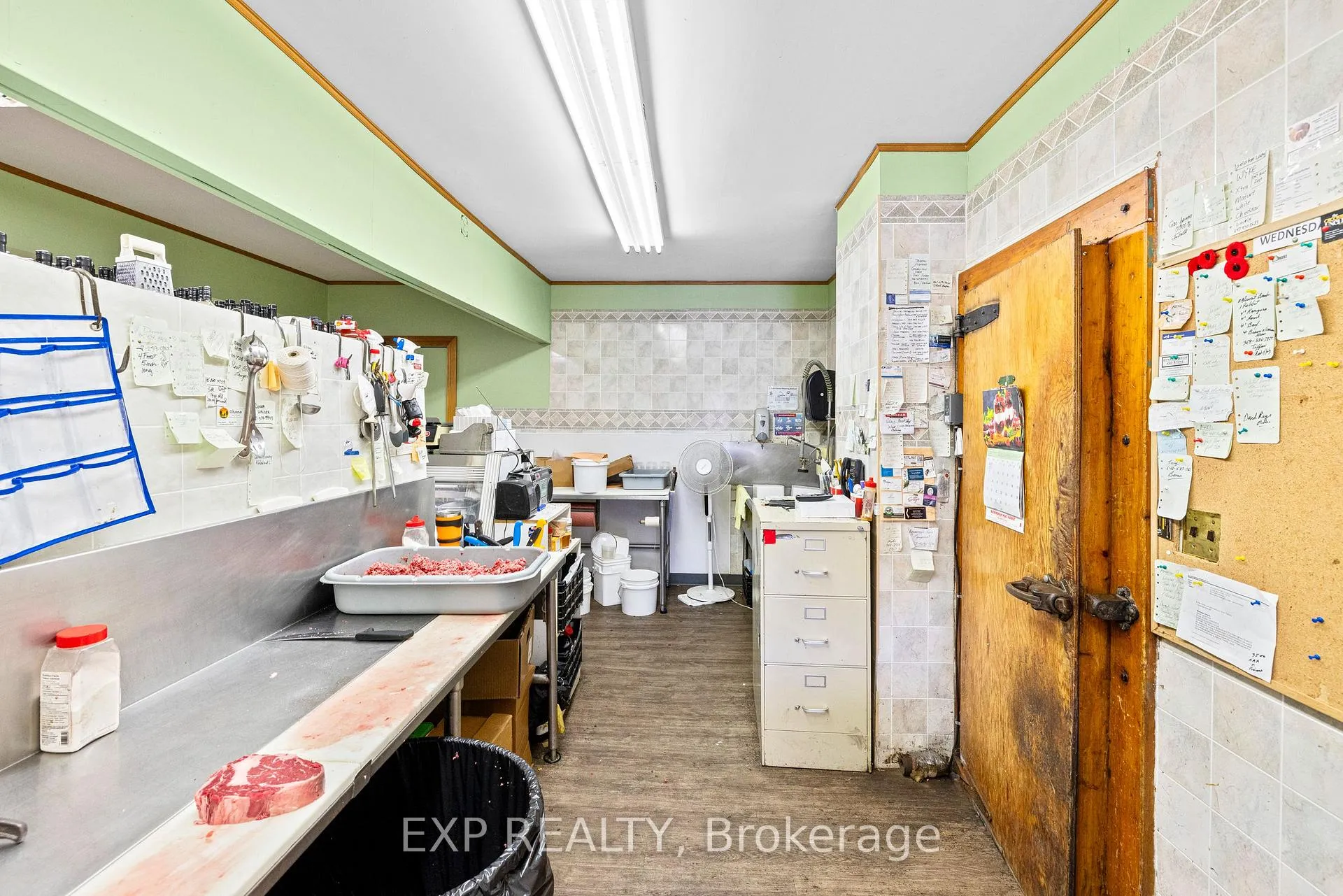 Photo 23 of 28 Buckingham Avenue, Oshawa, O'Neill — HOMEH