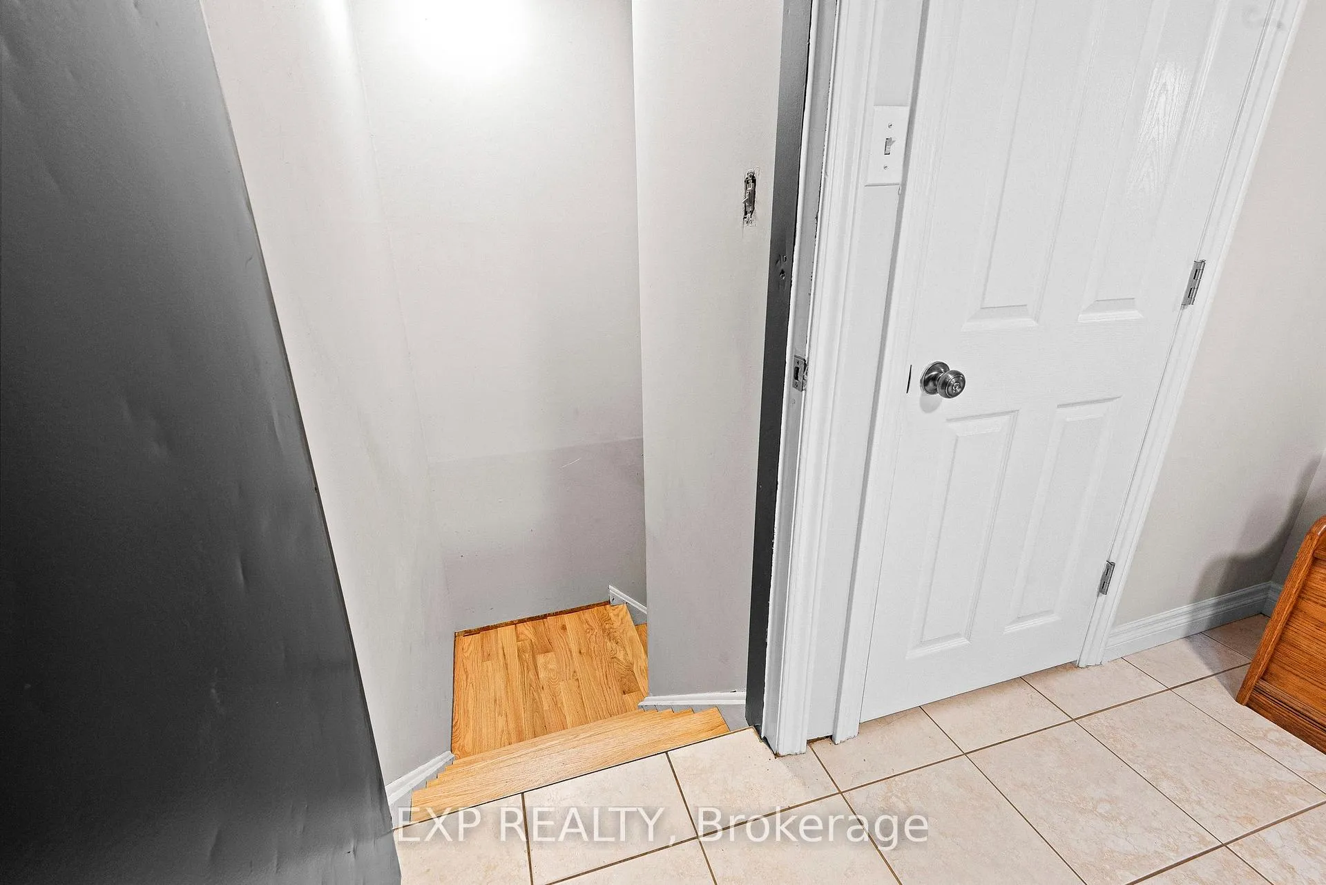 Photo 25 of 28 Buckingham Avenue, Oshawa, O'Neill — HOMEH