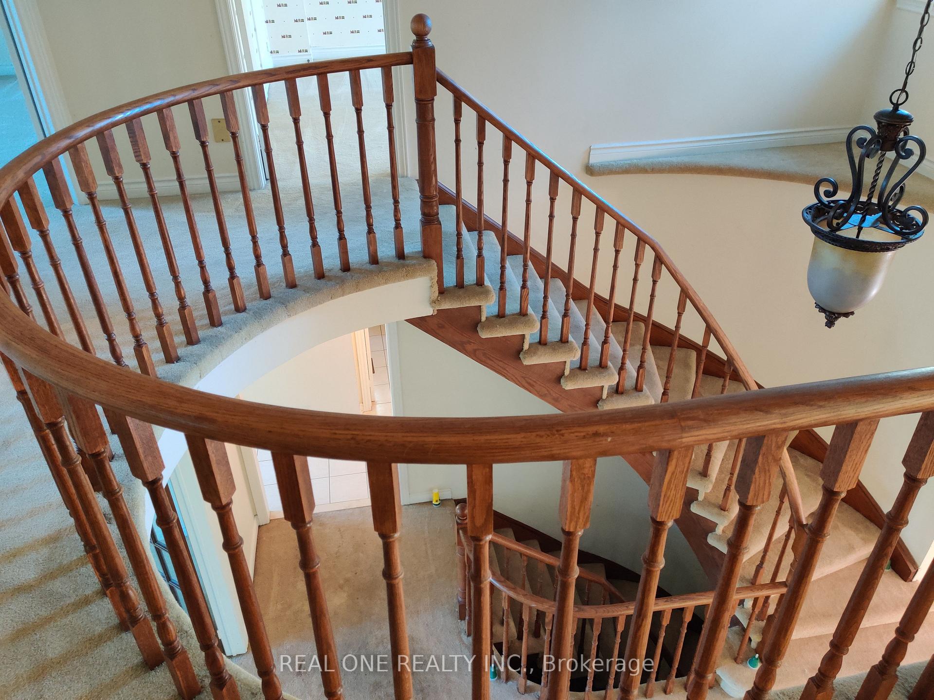 Photo 8 of 26 Addington Square, Markham, Unionville — HOMEH