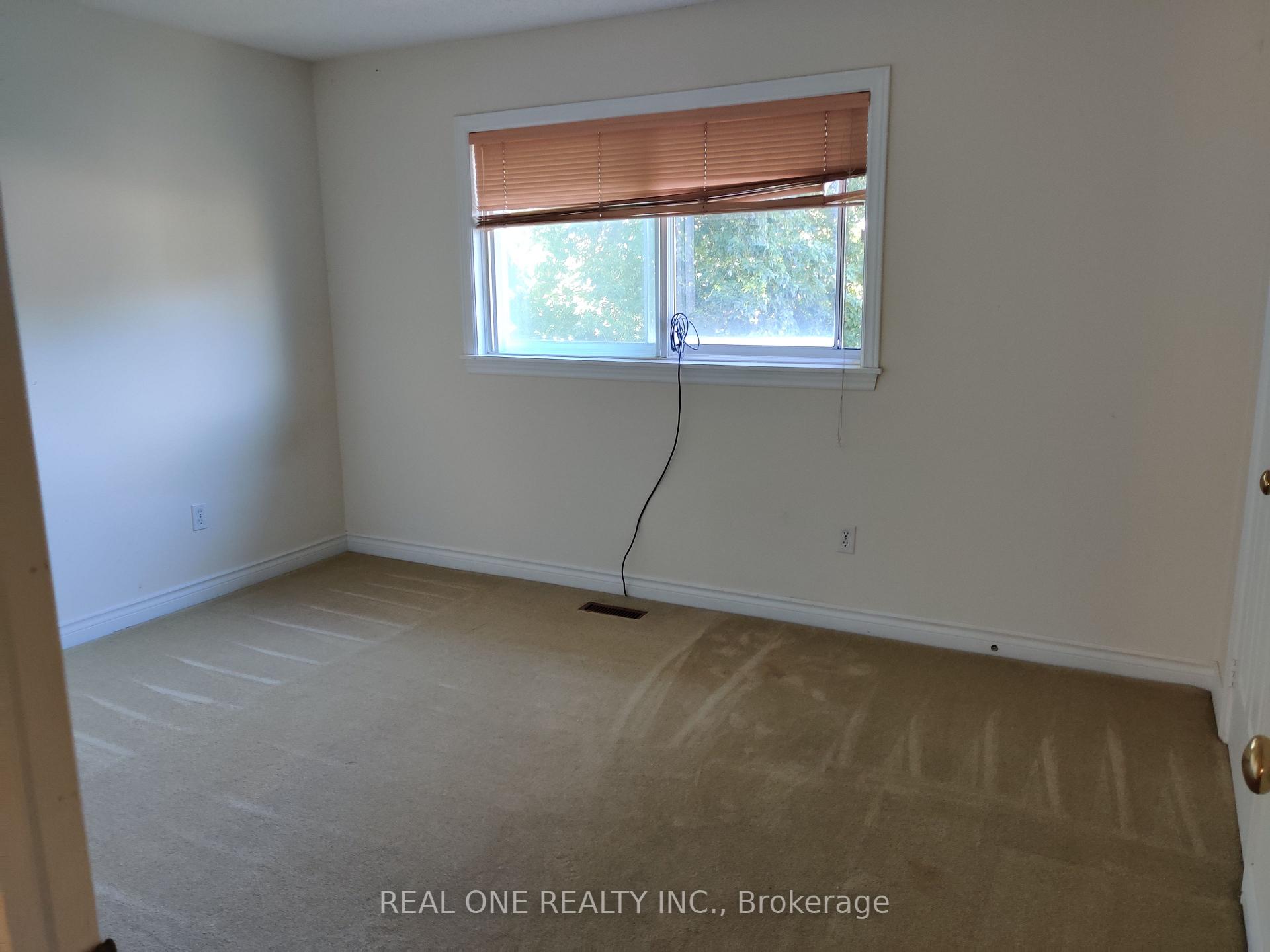 Photo 13 of 26 Addington Square, Markham, Unionville — HOMEH