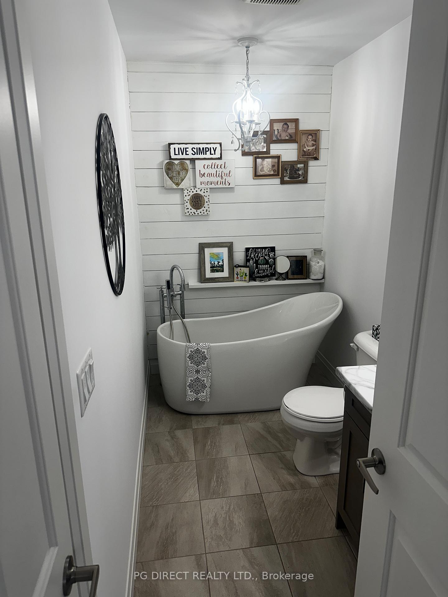 Photo 5 of 258 Owen Street, Norfolk, Simcoe — HOMEH