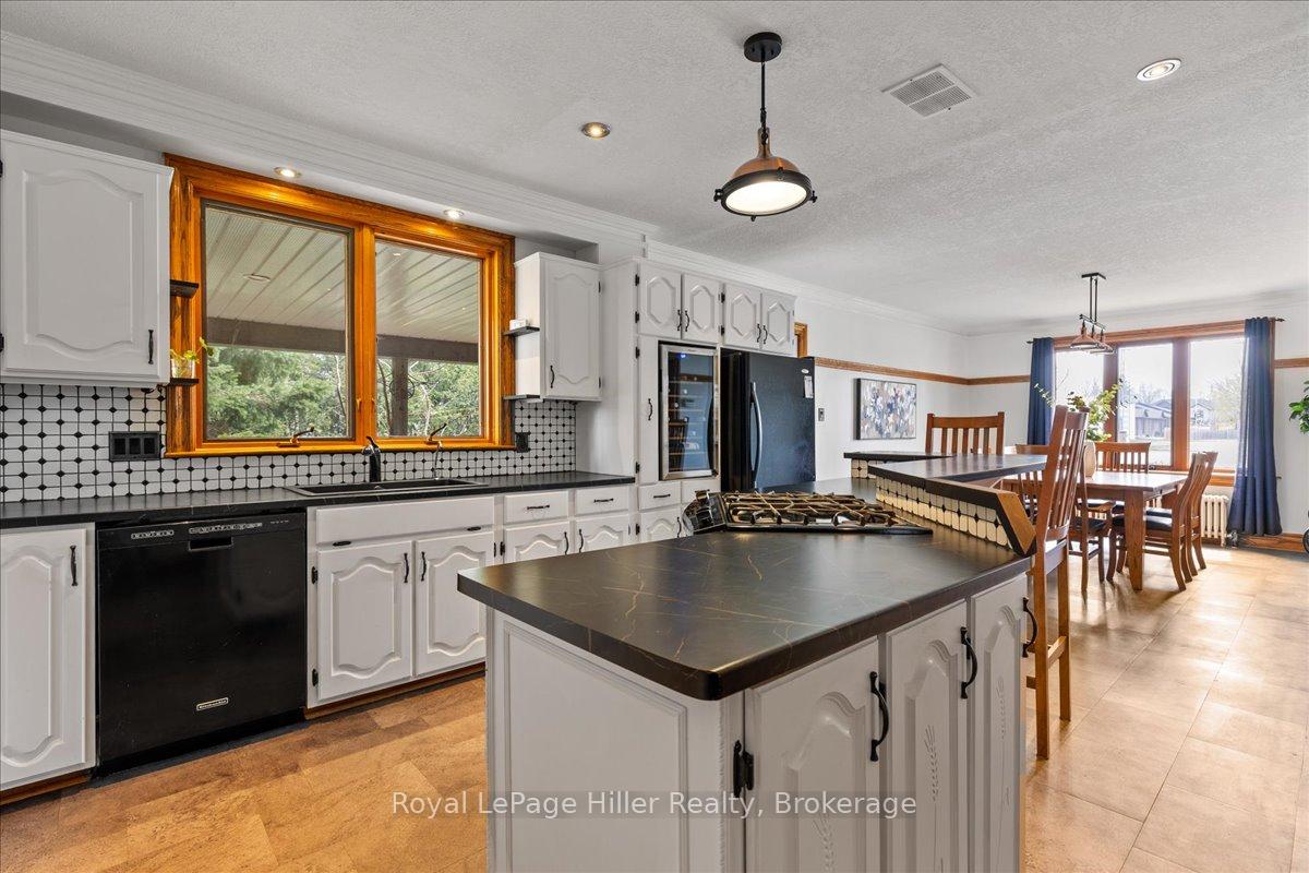 Photo 18 of 1 Pacific Avenue, Perth East, Milverton — HOMEH