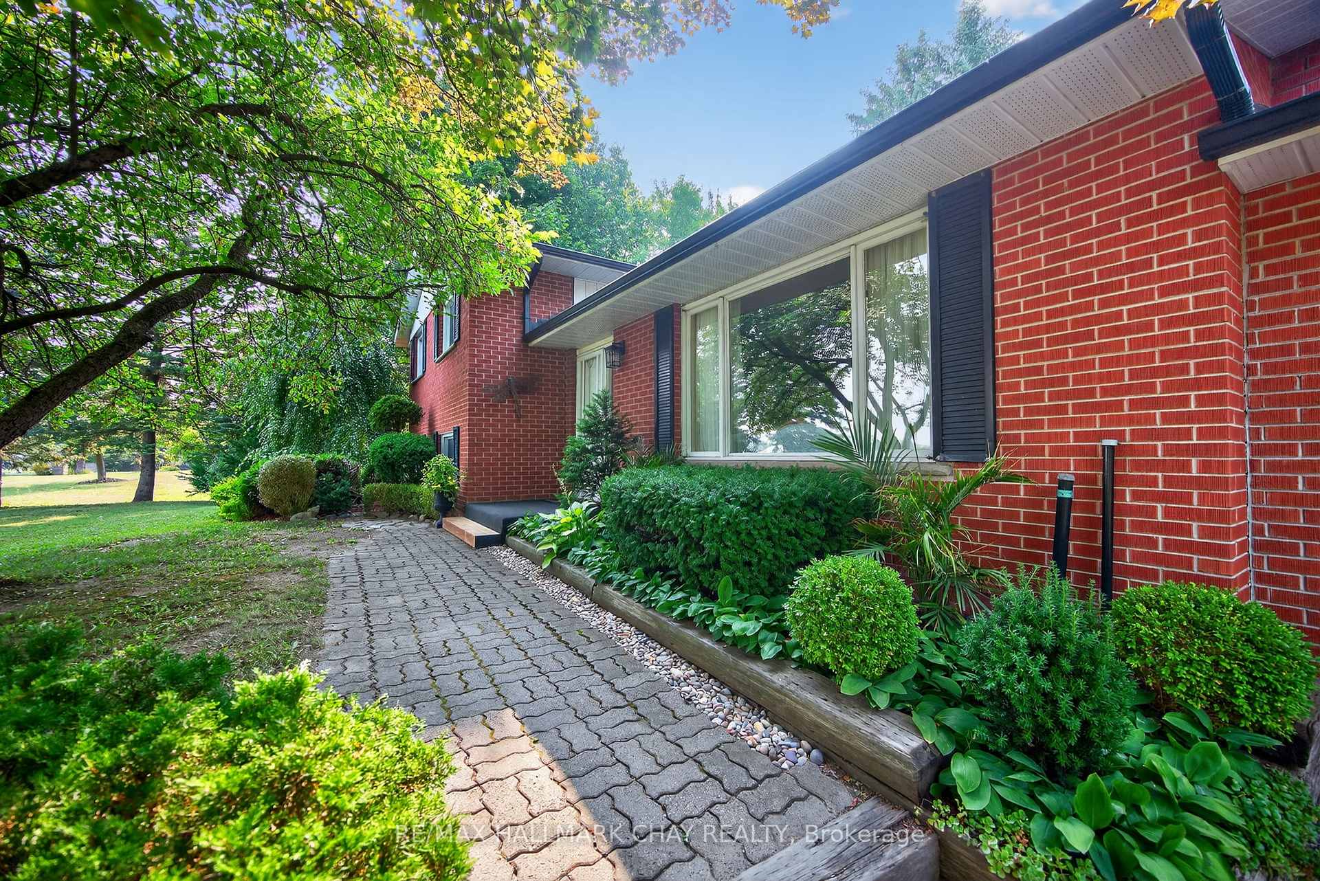 Photo 8 of 5205 5th Line, New Tecumseth, Rural New Tecumseth — HOMEH