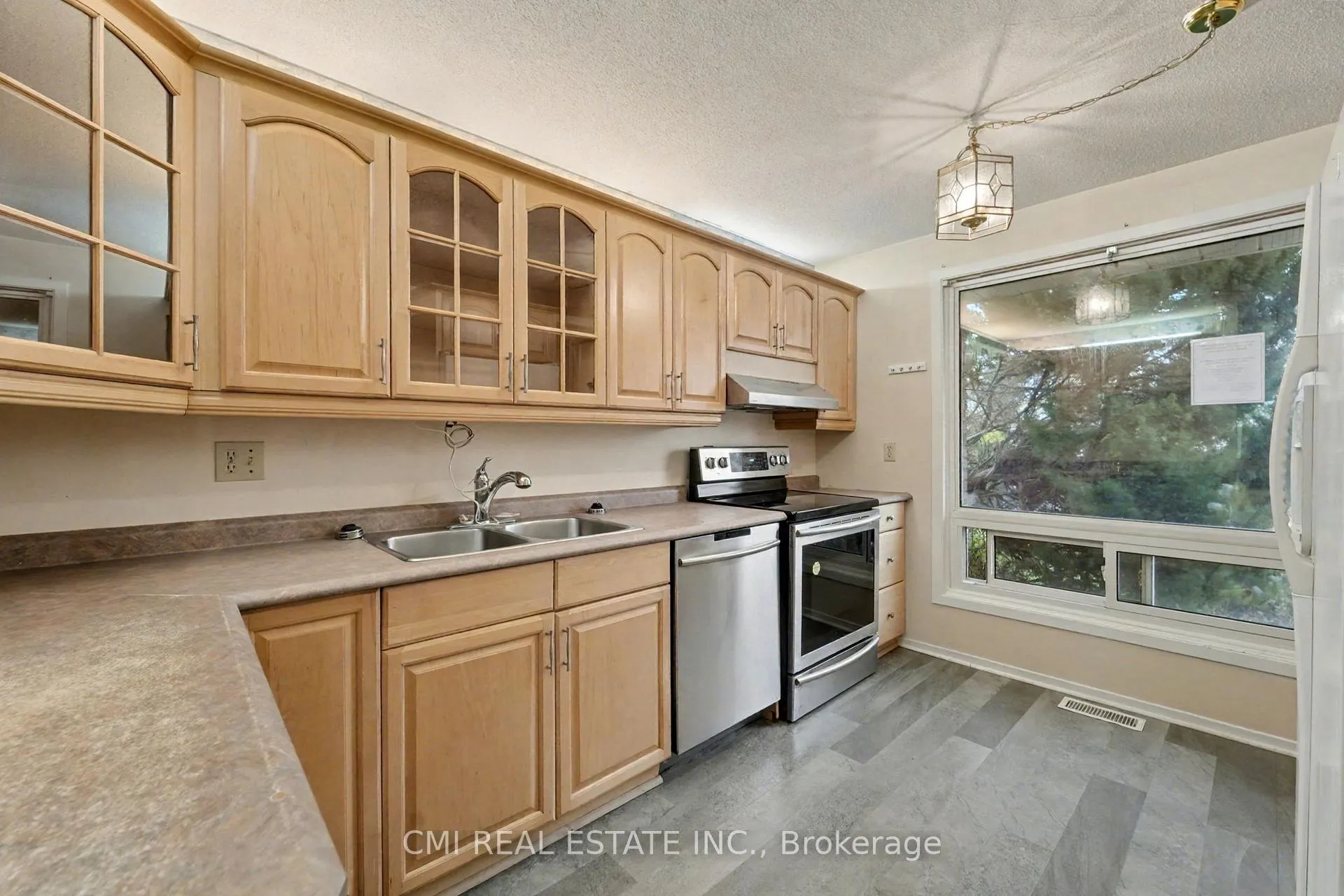 Photo 10 of 879 Beauclaire Drive, Ottawa, Orleans Wood — HOMEH