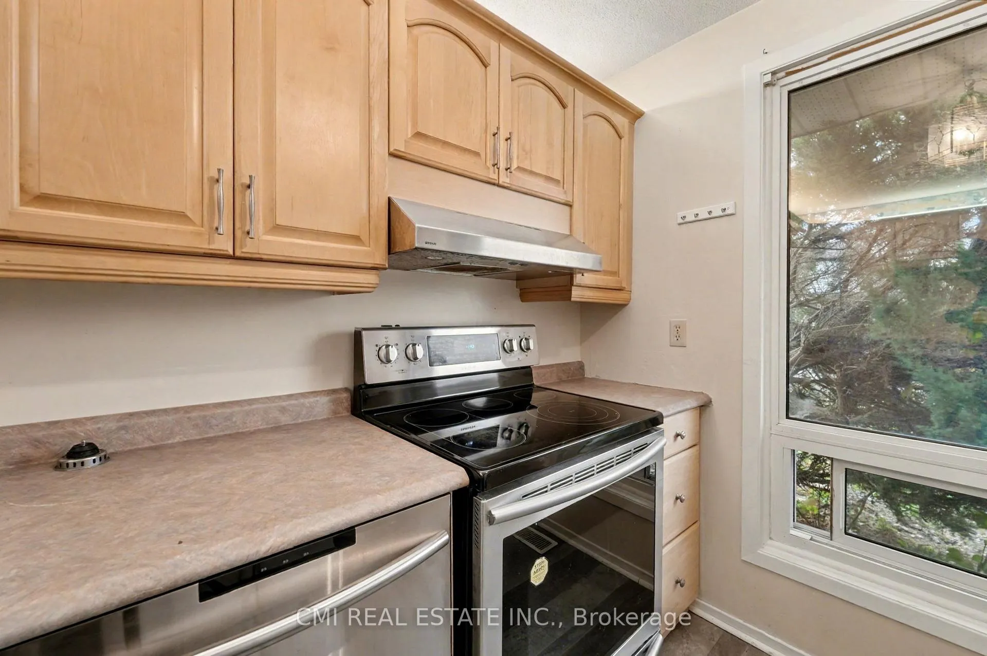 Photo 11 of 879 Beauclaire Drive, Ottawa, Orleans Wood — HOMEH