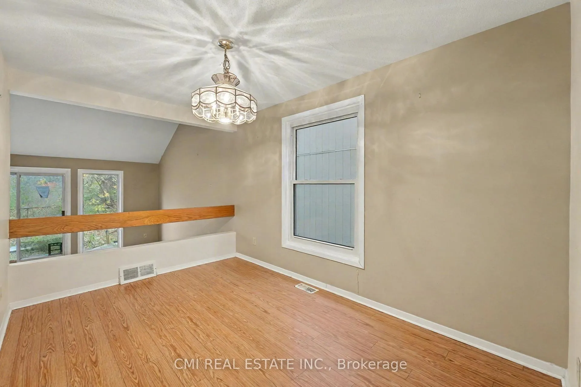 Photo 17 of 879 Beauclaire Drive, Ottawa, Orleans Wood — HOMEH