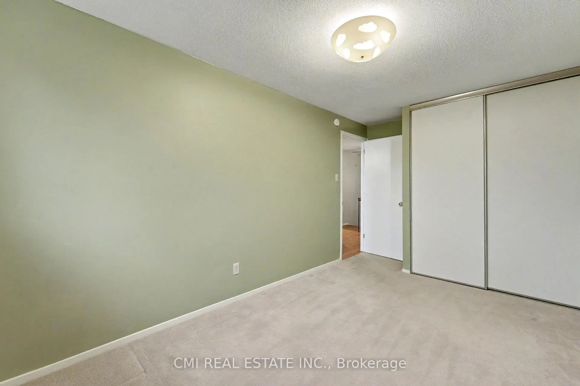 Photo 24 of 879 Beauclaire Drive, Ottawa, Orleans Wood — HOMEH
