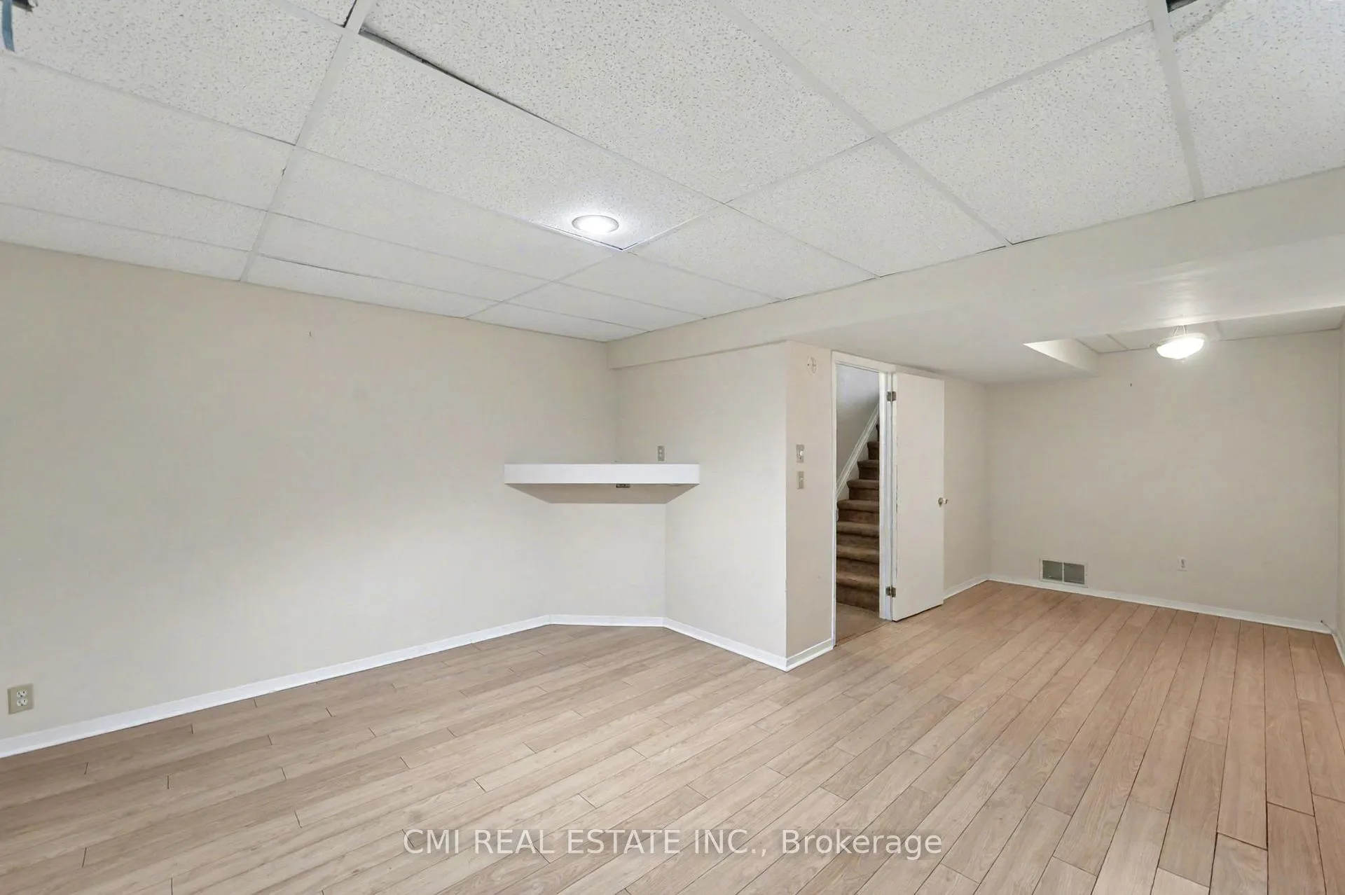 Photo 32 of 879 Beauclaire Drive, Ottawa, Orleans Wood — HOMEH