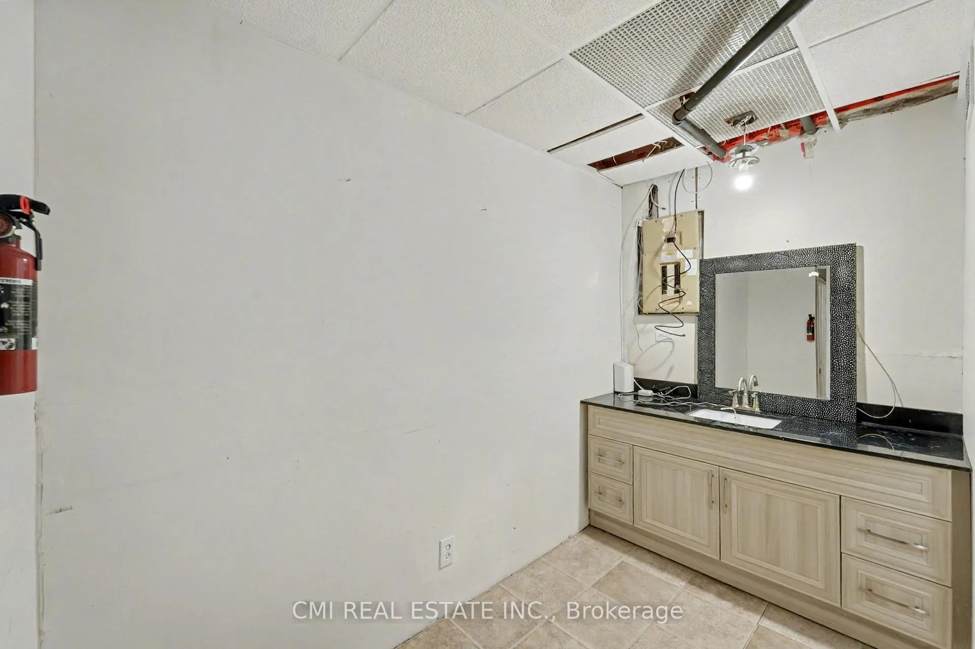 Photo 35 of 879 Beauclaire Drive, Ottawa, Orleans Wood — HOMEH