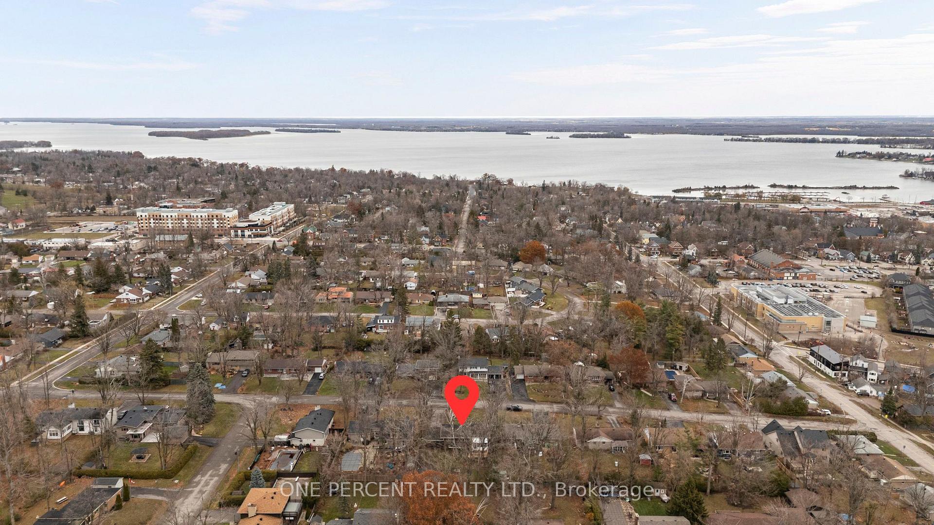Photo 4 of 193 Lawrence Avenue, Orillia — HOMEH