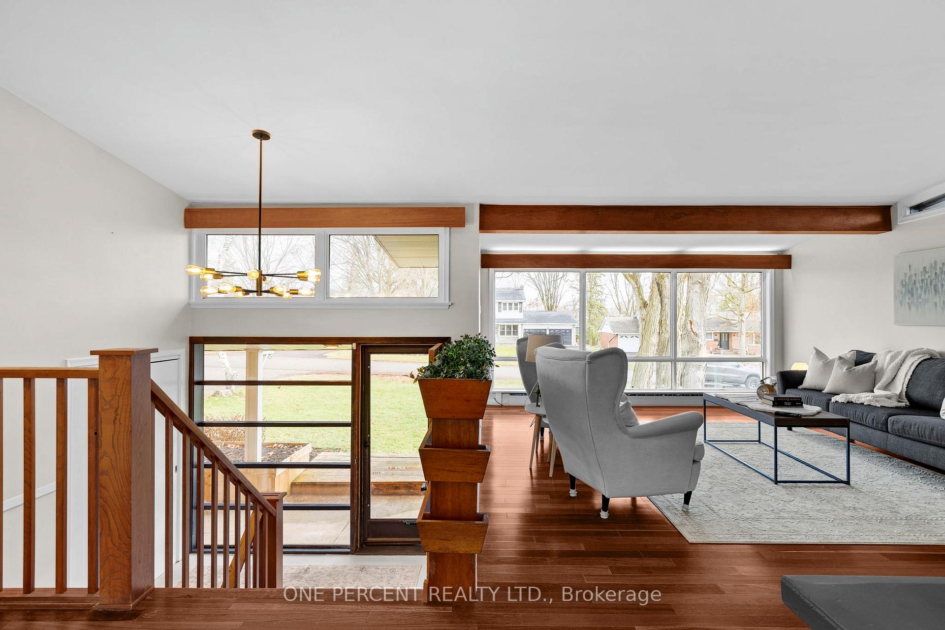 Photo 7 of 193 Lawrence Avenue, Orillia — HOMEH