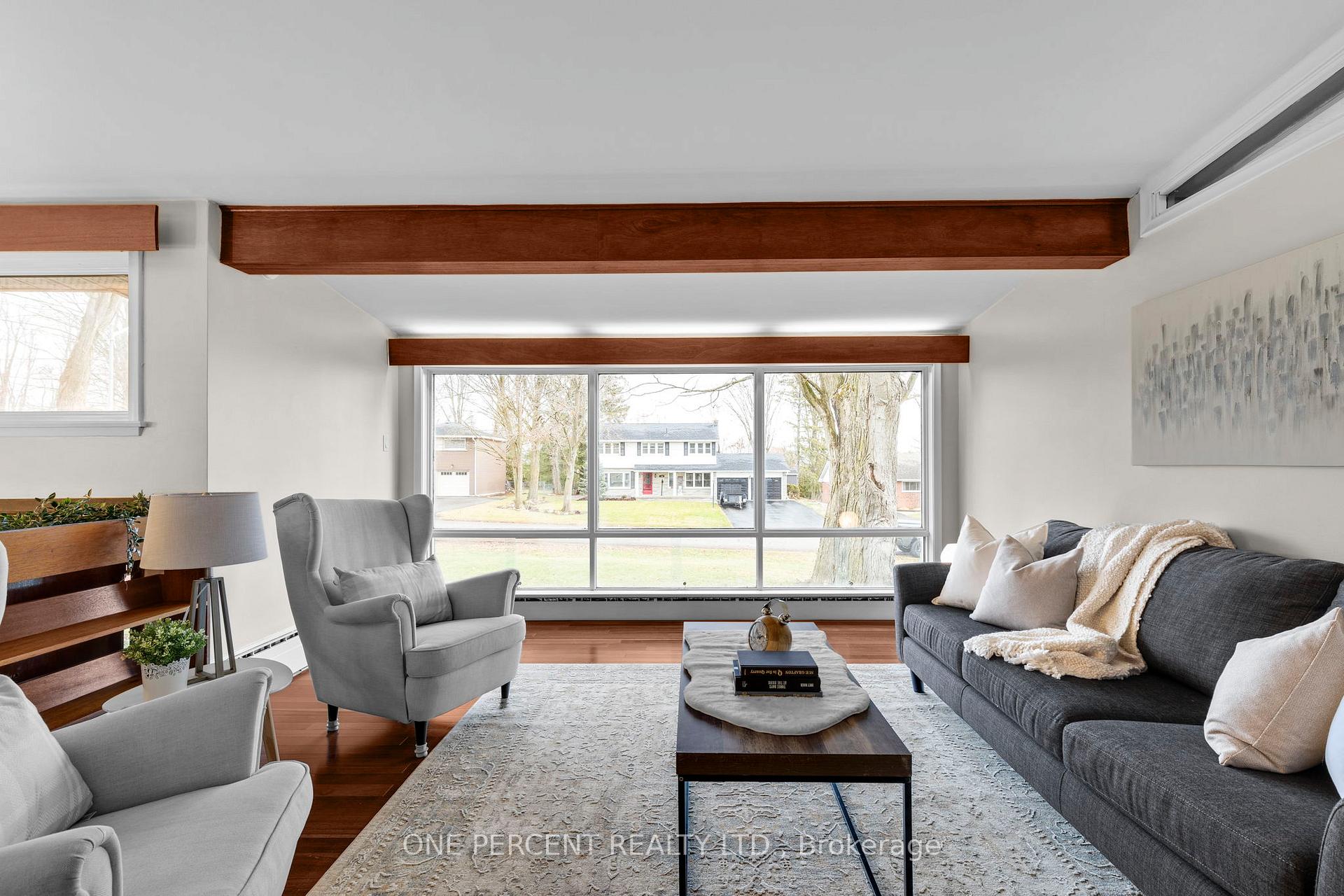 Photo 12 of 193 Lawrence Avenue, Orillia — HOMEH