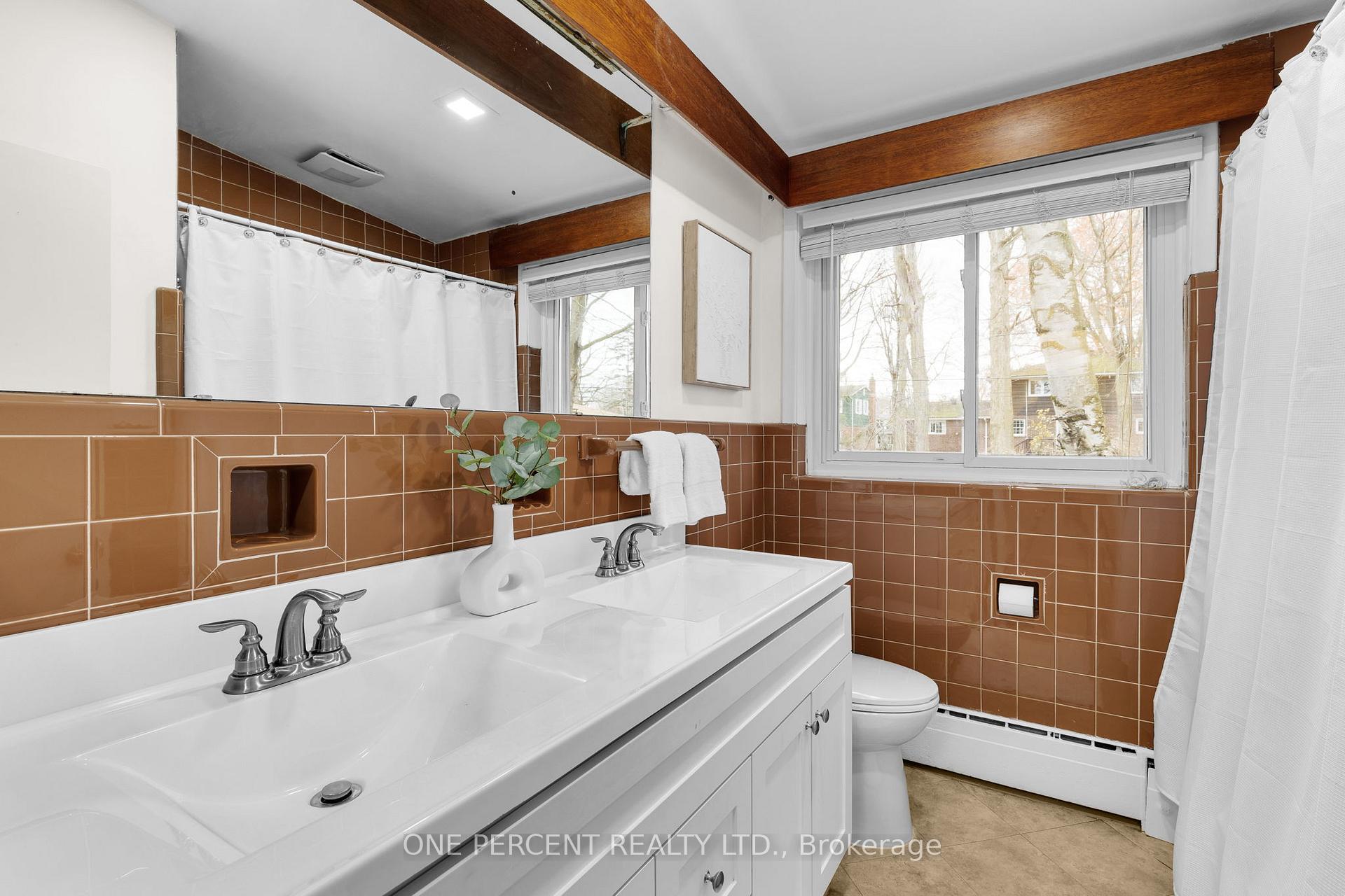 Photo 25 of 193 Lawrence Avenue, Orillia — HOMEH
